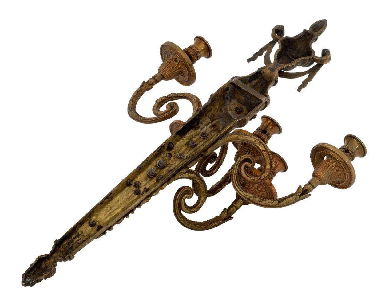 Louis XVI Style Gilt Bronze Wall Appliques, Pair en venta 1