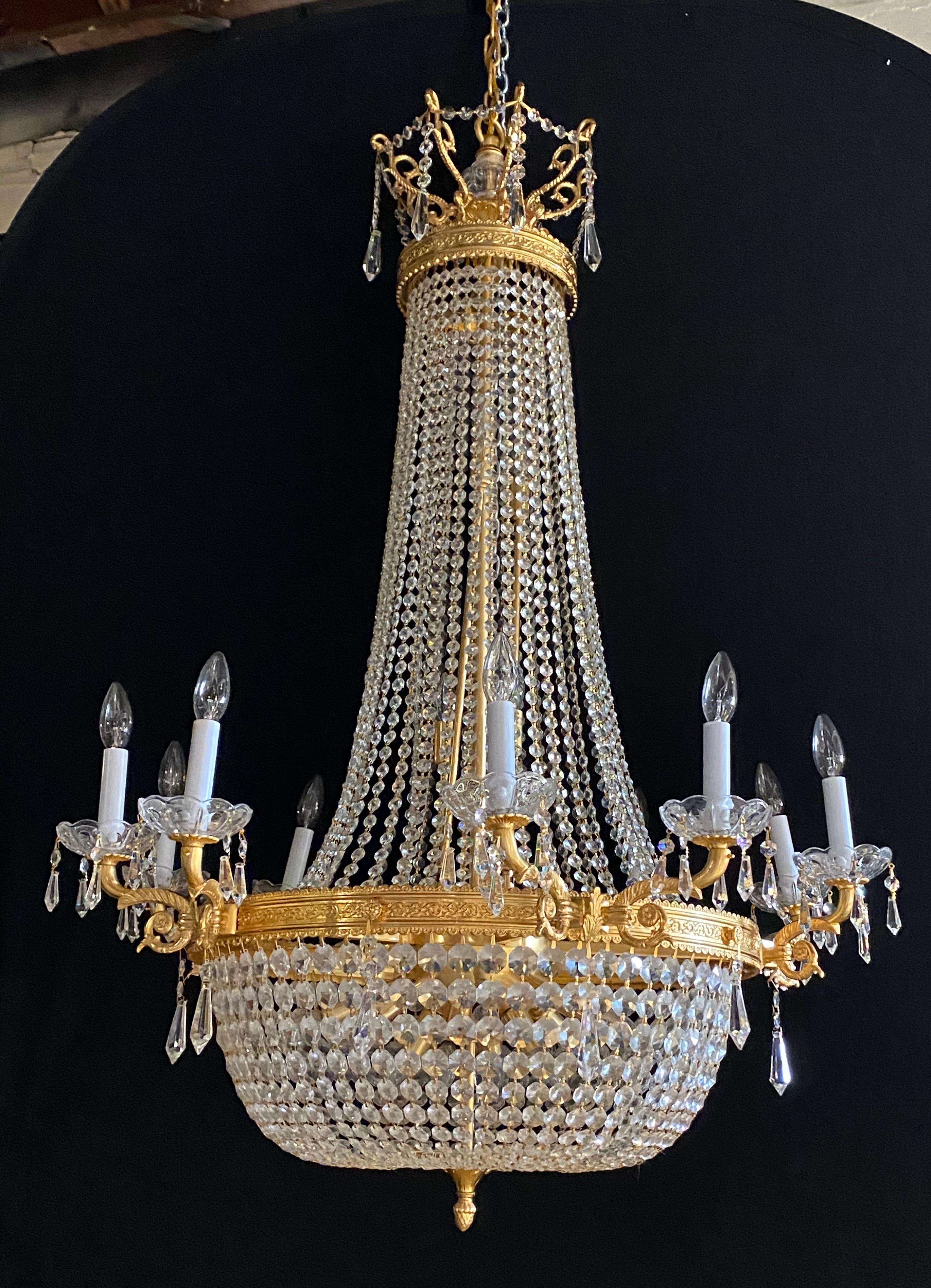 Louis XVI Style Gilt Metal Chandelier Re-gilded & Rewired In Good Condition In Stamford, CT