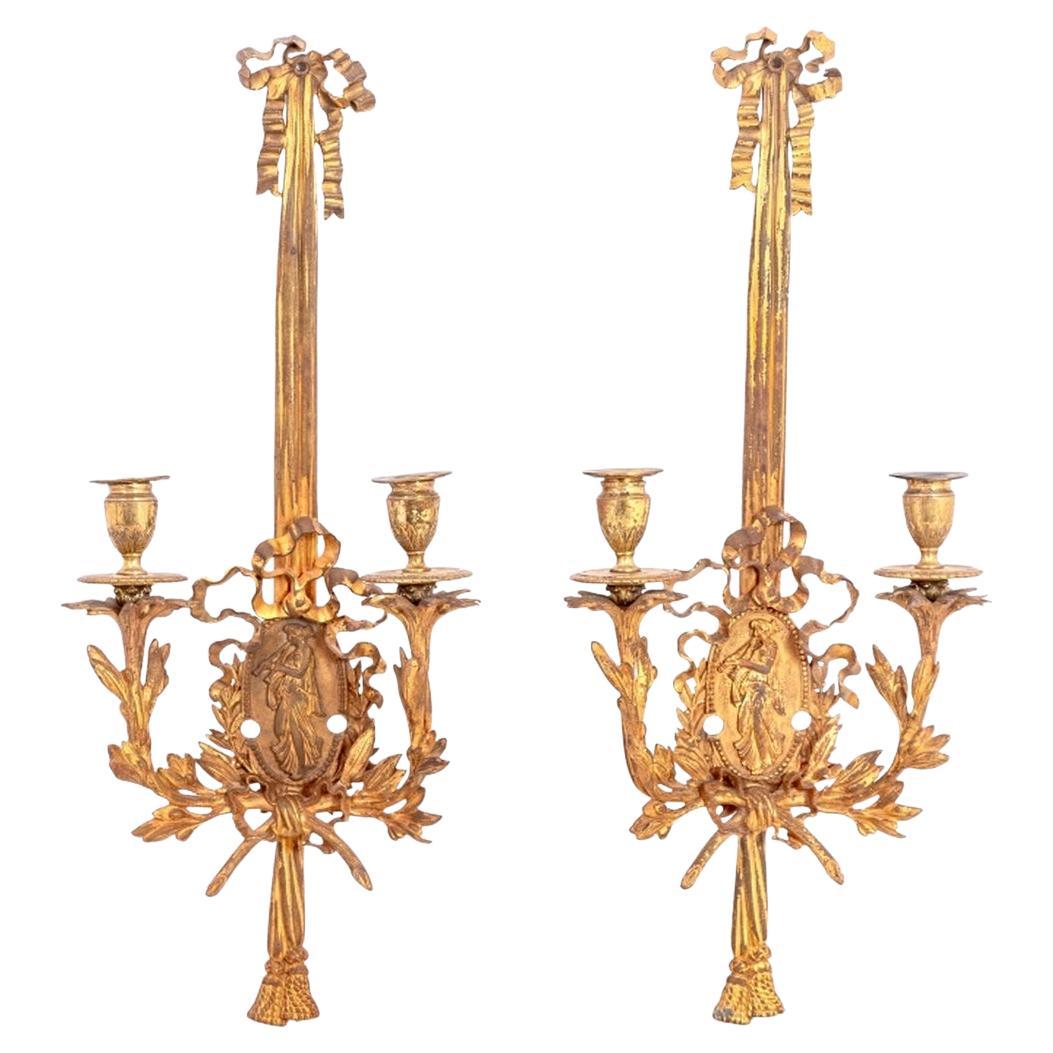 Apliques de Luz Gemelos de Metal Dorado Estilo Luis XVI, 2