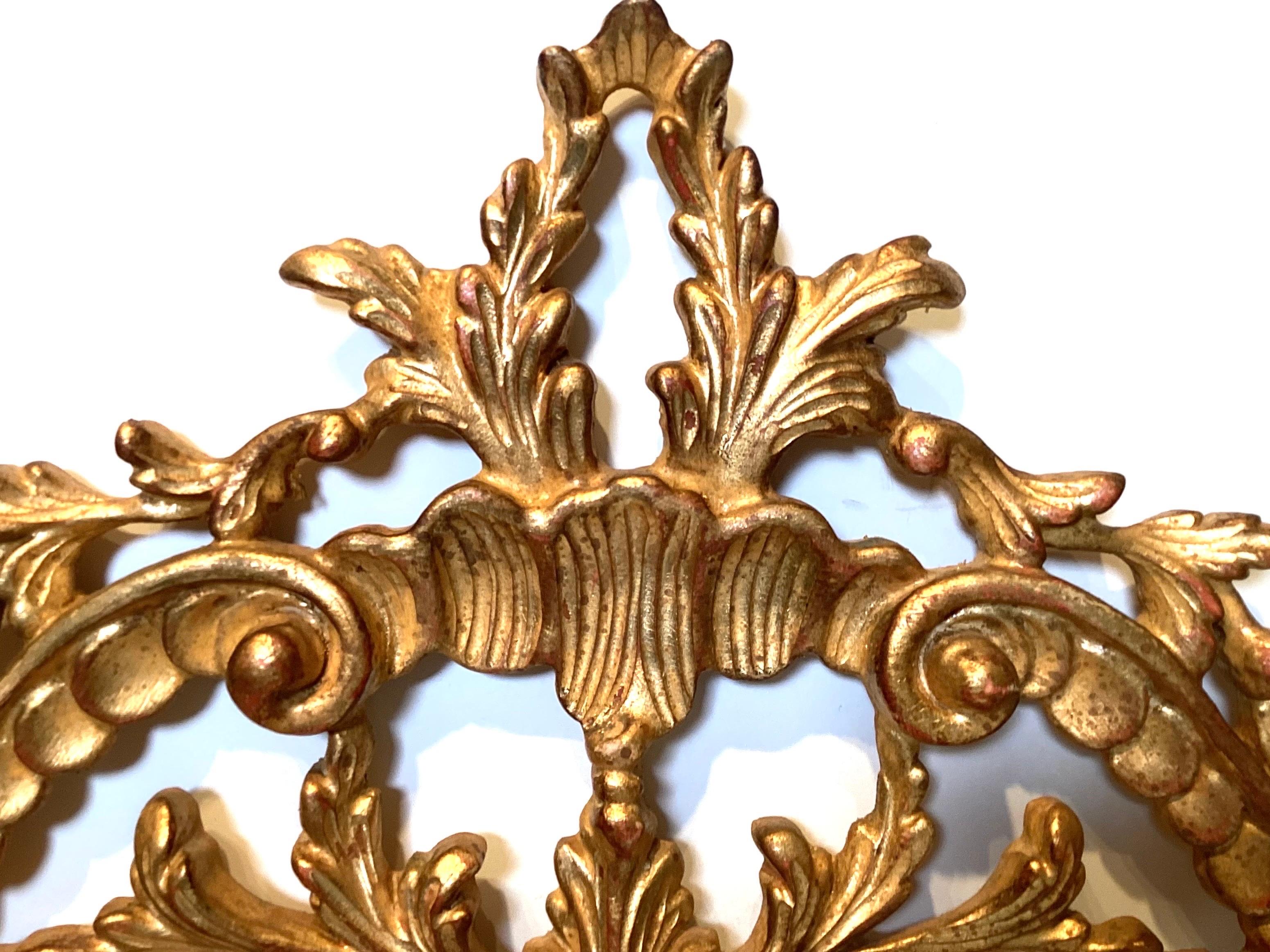 Louis XVI Style Gilt Wood Carved Mirror In Good Condition In Lambertville, NJ