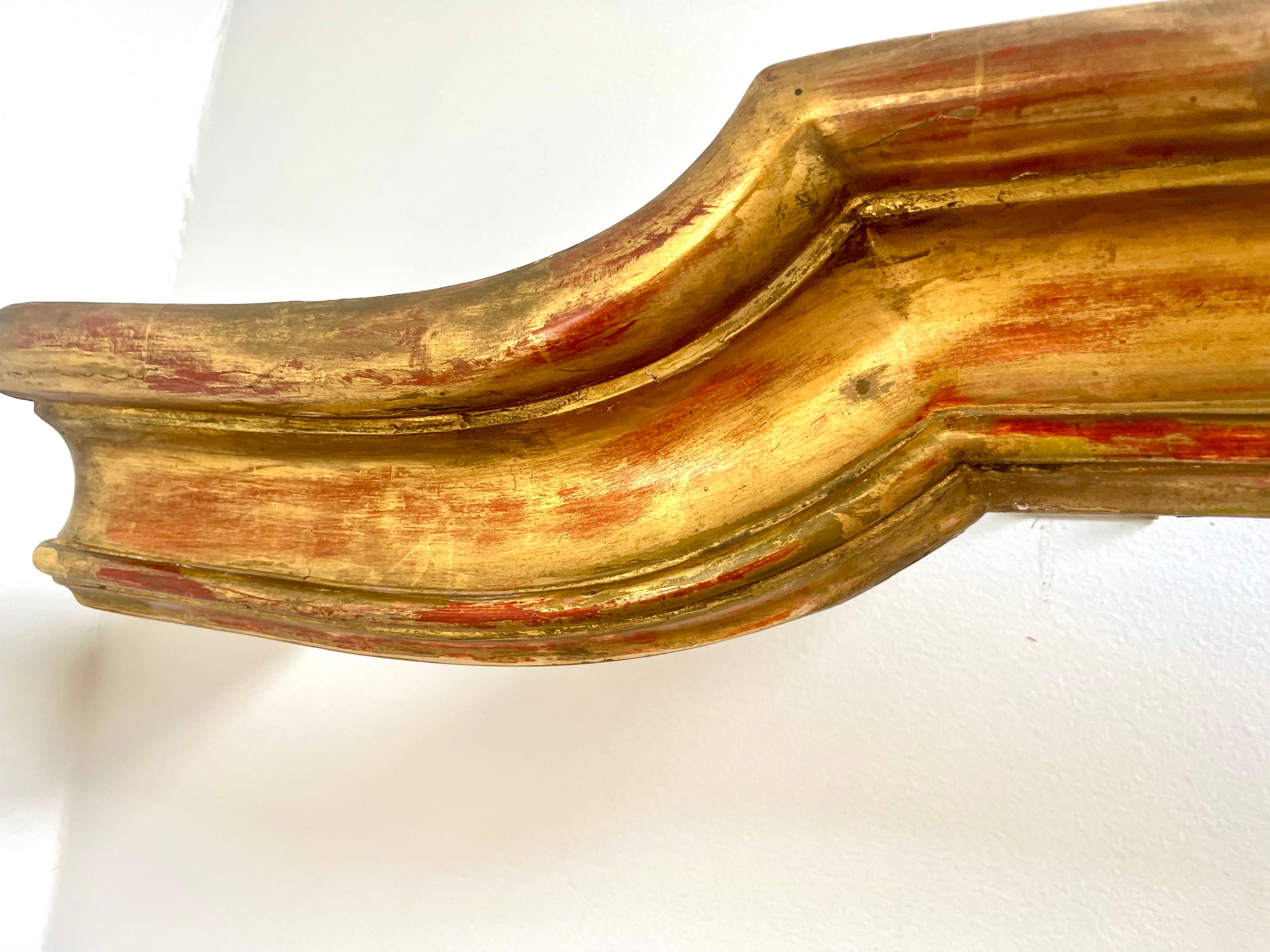 Architektonisches Element aus Giltwood im Louis XVI-Stil, montiert als Kranz oder Baldachin im Angebot 1