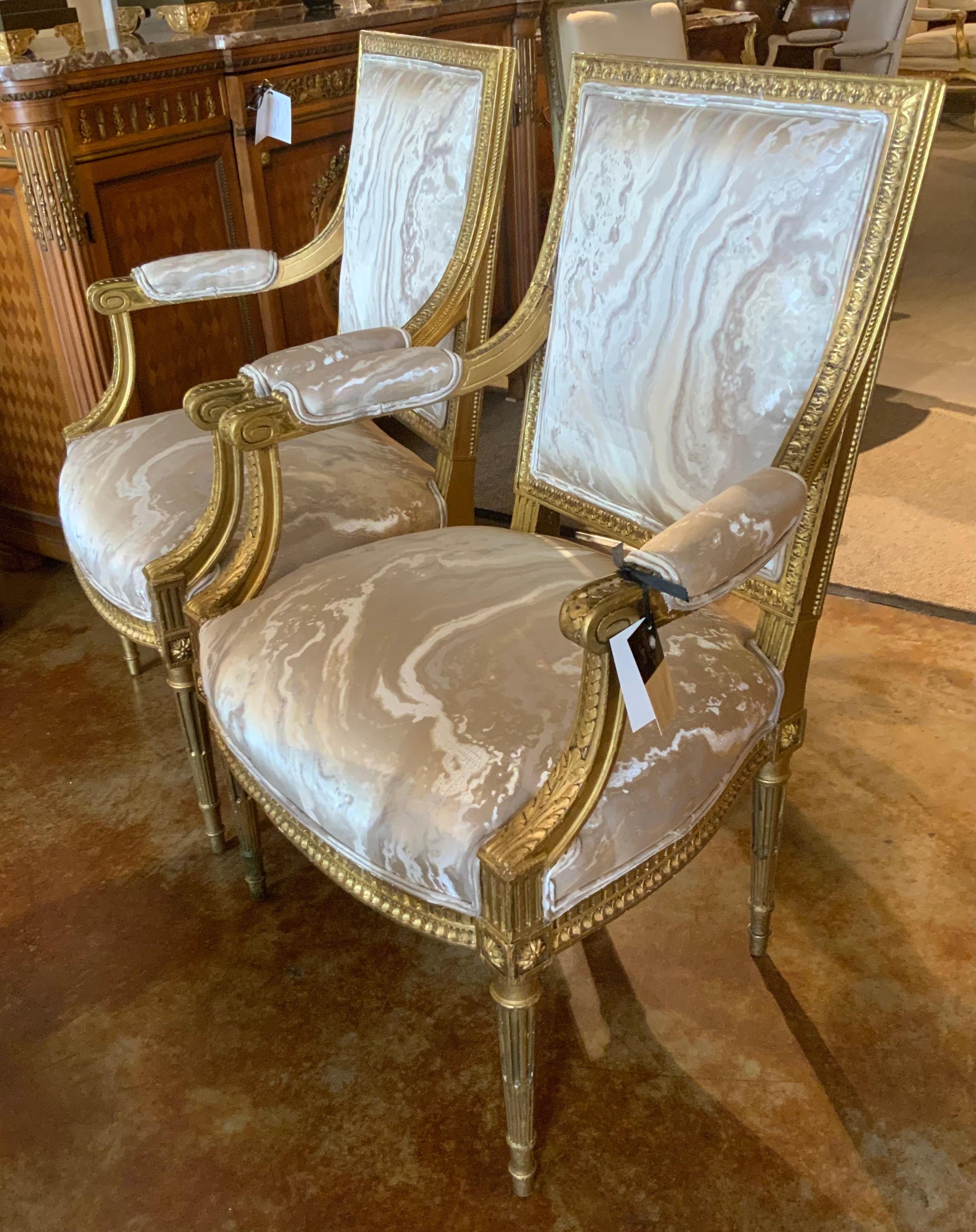 Louis XVI-Style giltwood arm chairs/fauteuils 19 thc. With square backs 4