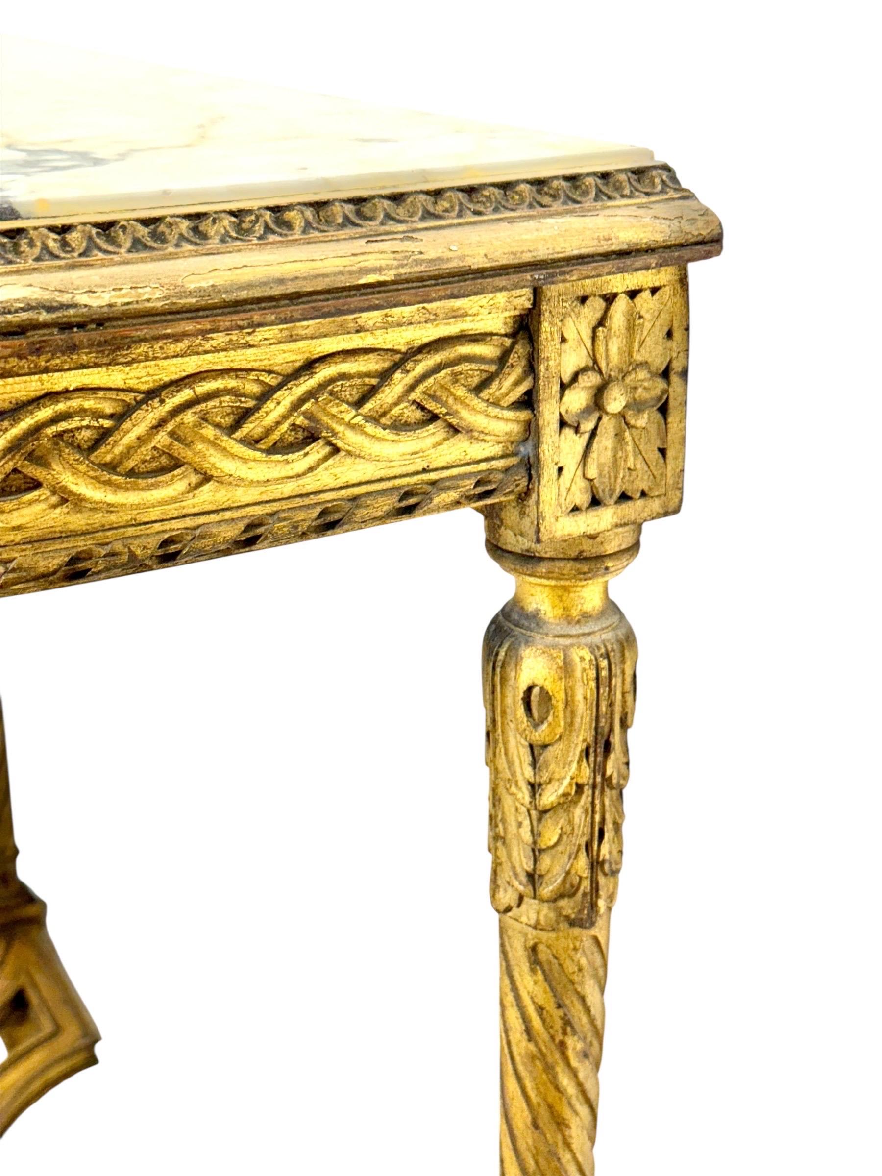 Konsole aus Giltwood im Louis-XVI-Stil mit Marmorplatte, 19. Jahrhundert im Angebot 4