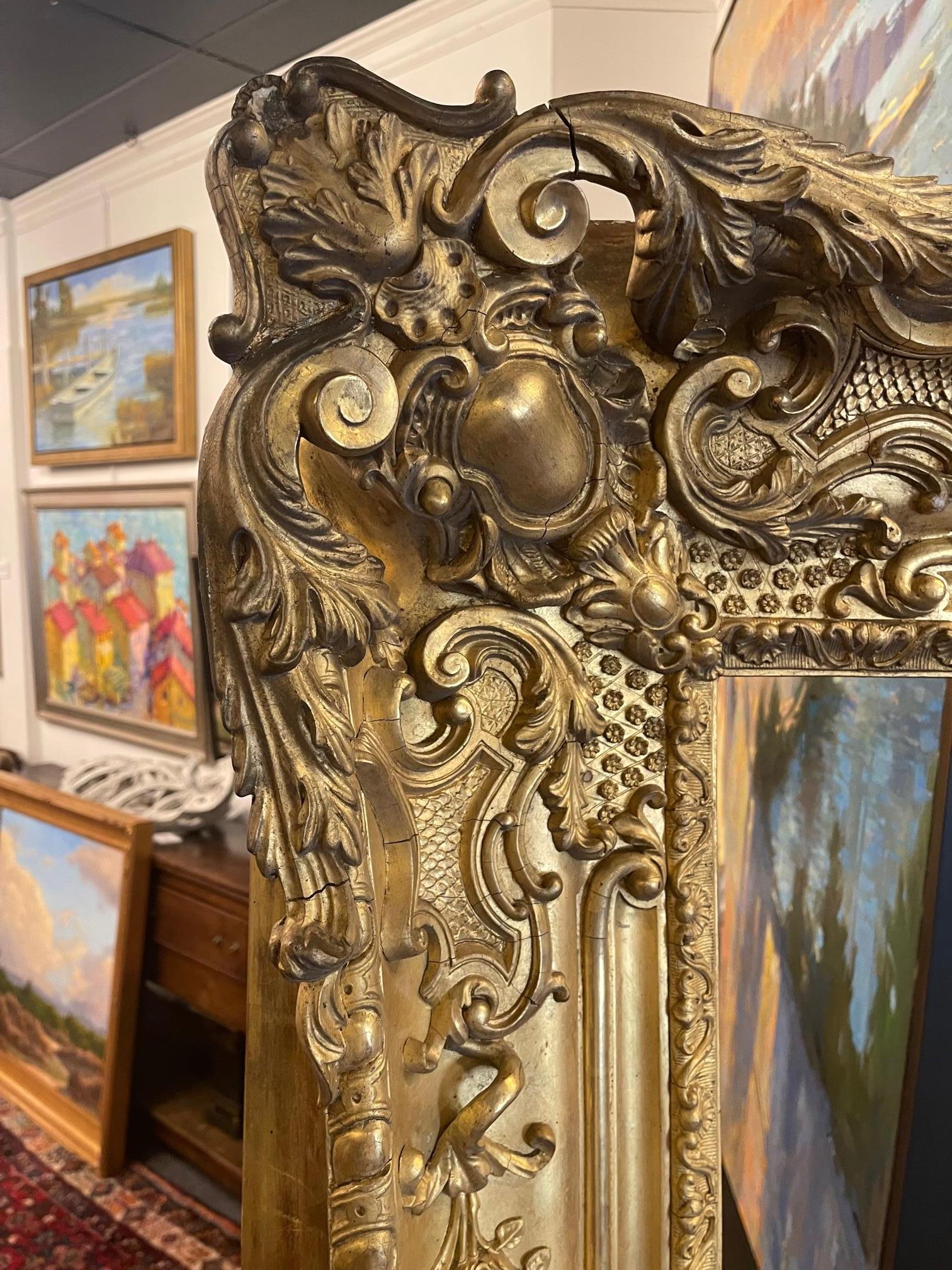 French Louis XVI Style Giltwood Frame with Decorative Carved Design, Early 20th Century For Sale