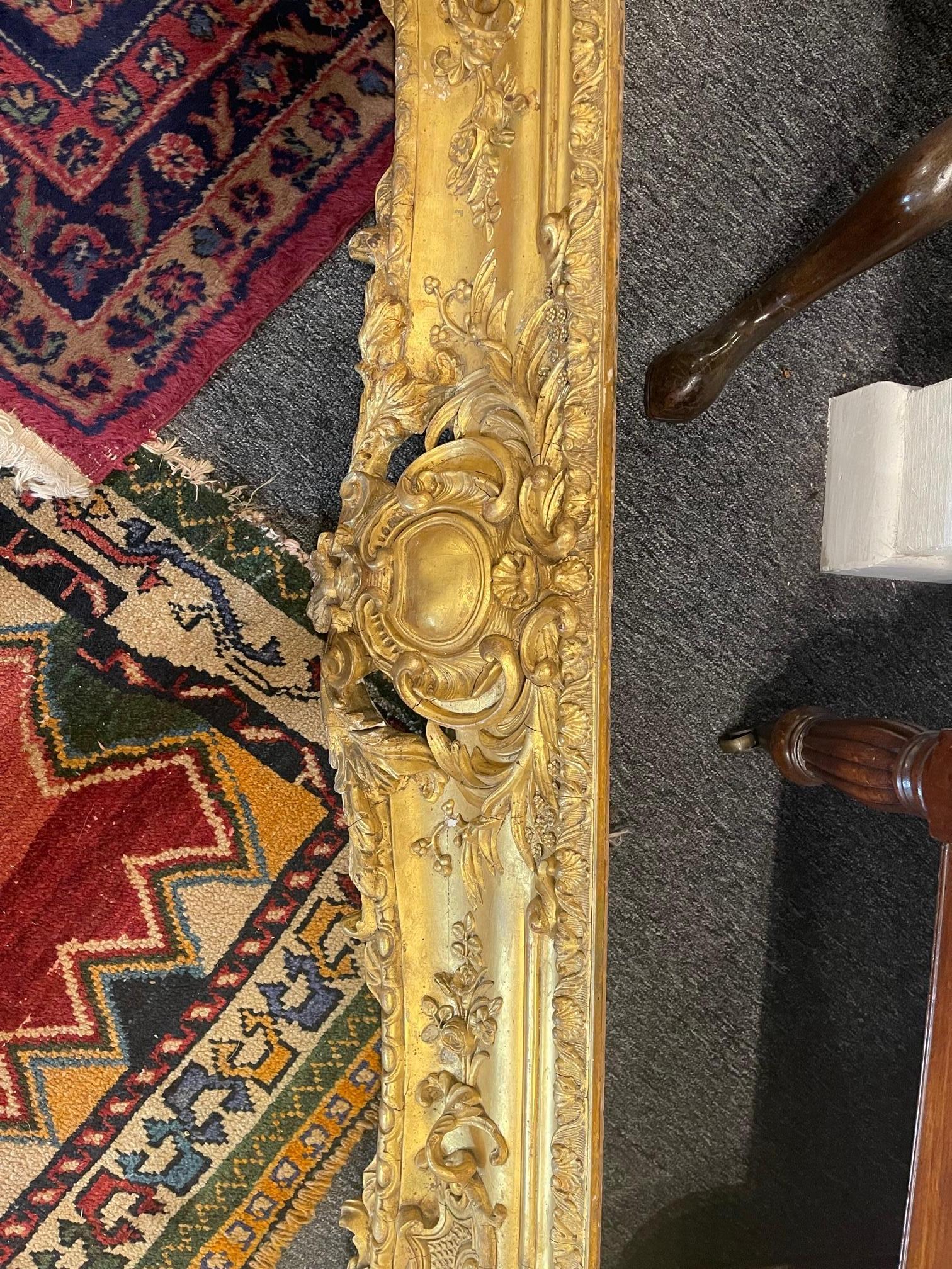 Louis XVI Style Giltwood Frame with Decorative Carved Design, Early 20th Century For Sale 2