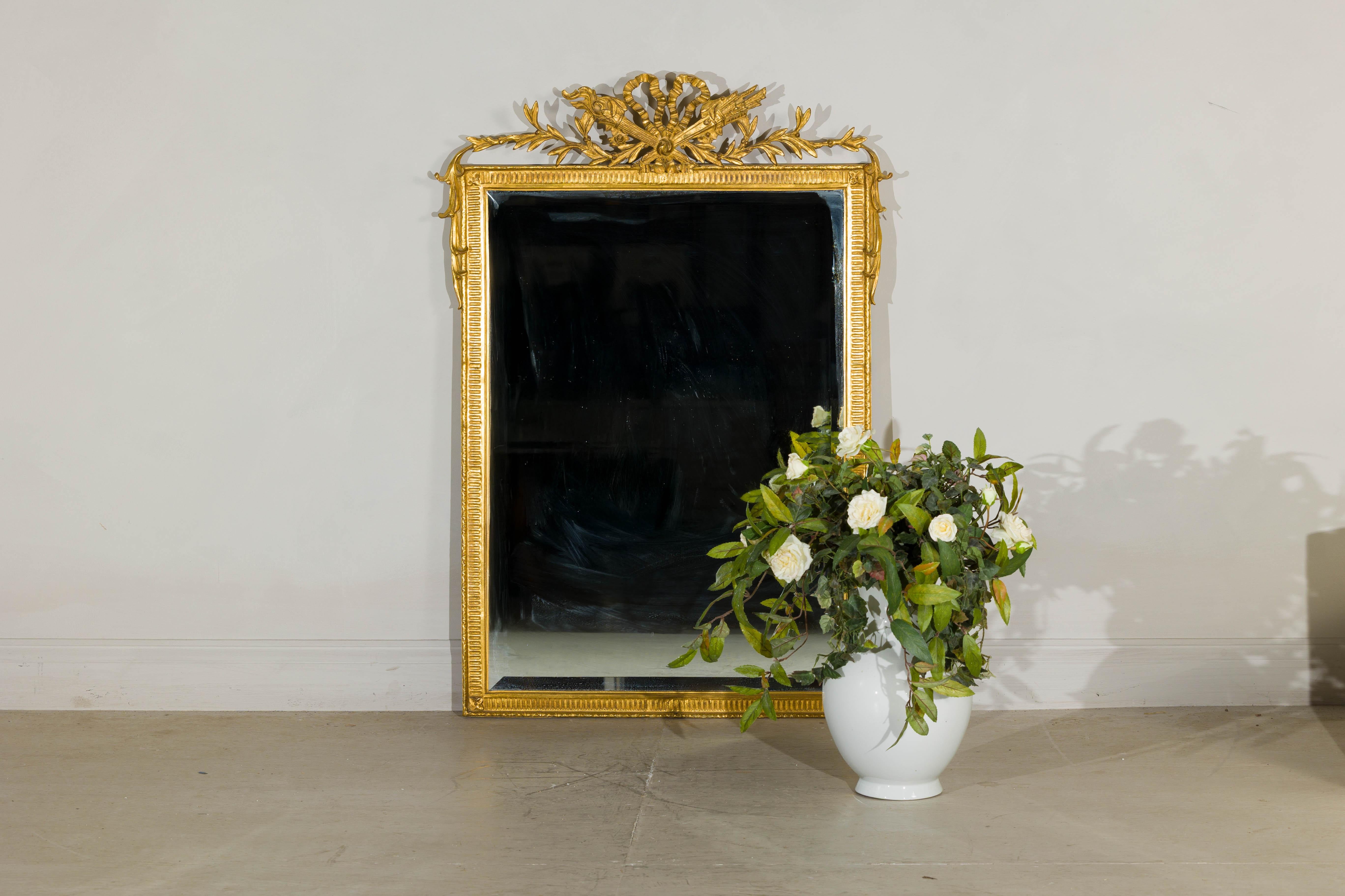 Louis XVI-Style Giltwood Mirror with Allegorical Crest of Triumph and Virtue For Sale 4