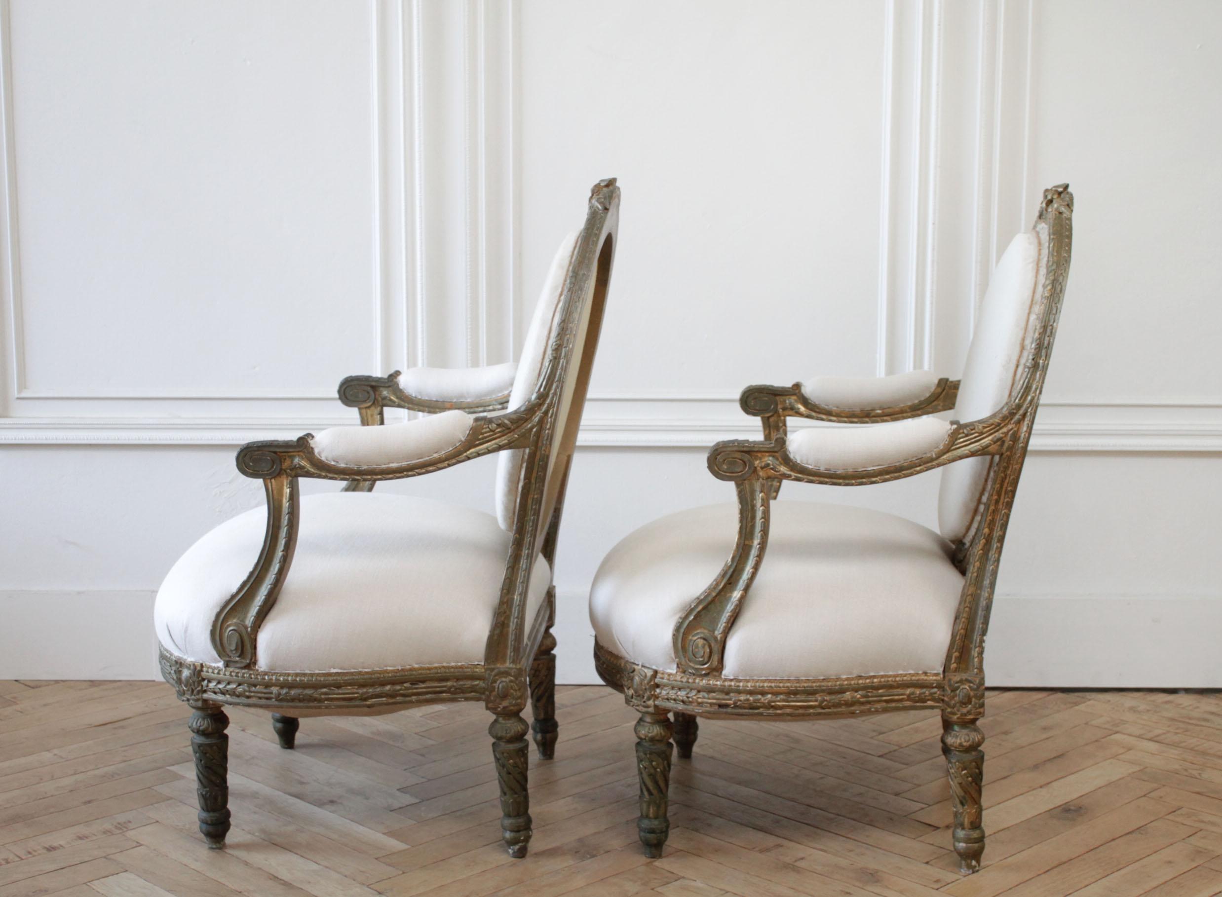 Louis XVI Style Giltwood Open Armchairs In Good Condition For Sale In Brea, CA