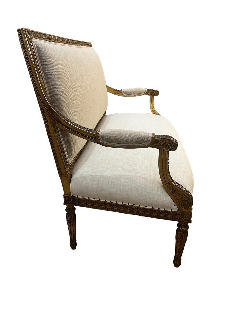 Louis XVI Style Giltwood Settee In Good Condition For Sale In Houston, TX