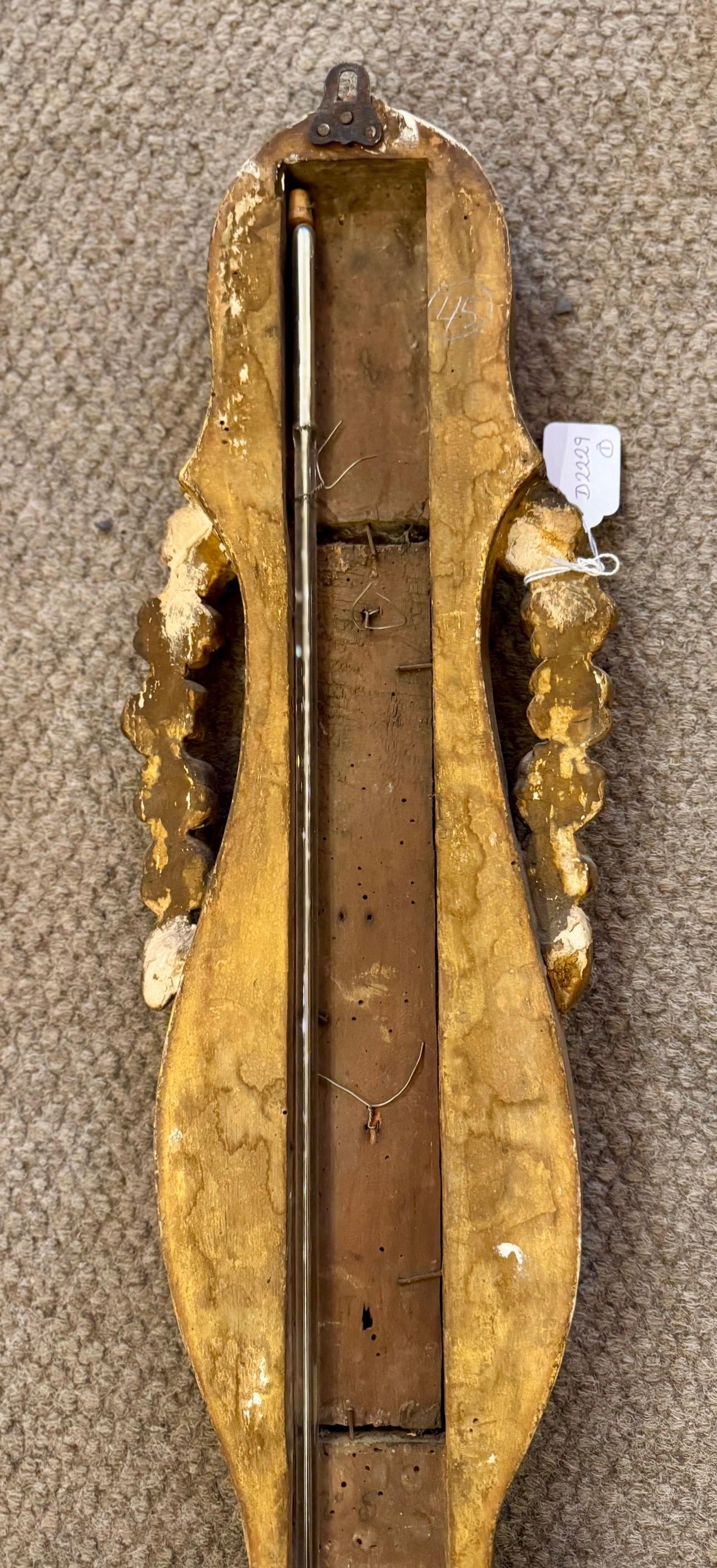 thermomètre / baromètre bois doré de style Louis XVI en vente 8