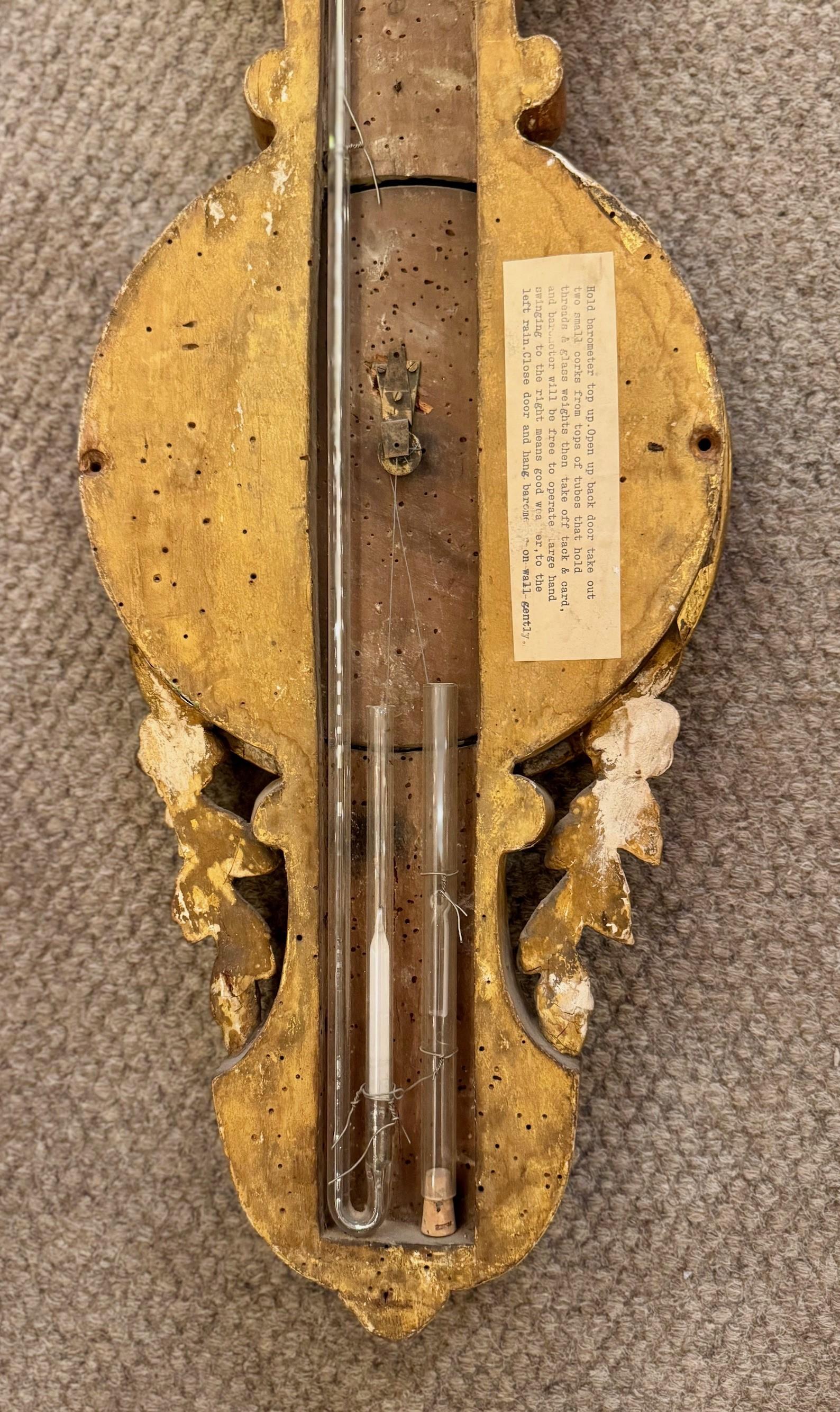 thermomètre / baromètre bois doré de style Louis XVI en vente 9