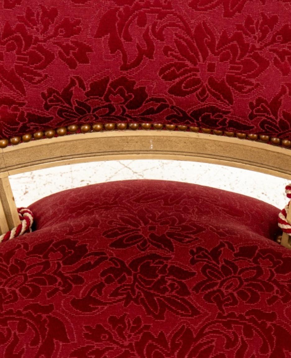 Louis XVI-Stil Gold & Weiß lackierte Sessel, Paar im Angebot 4