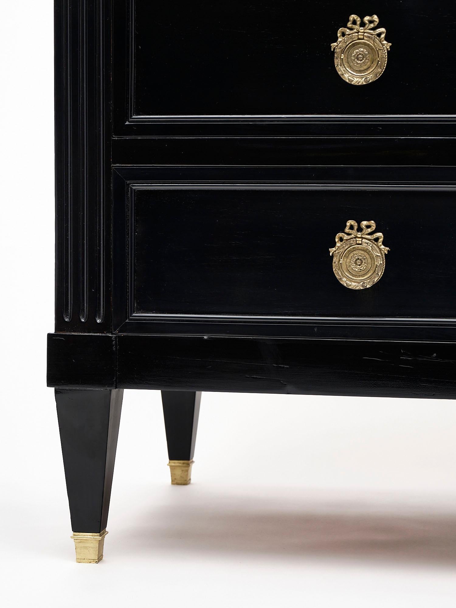 Early 20th Century Louis XVI Style Grand Chest