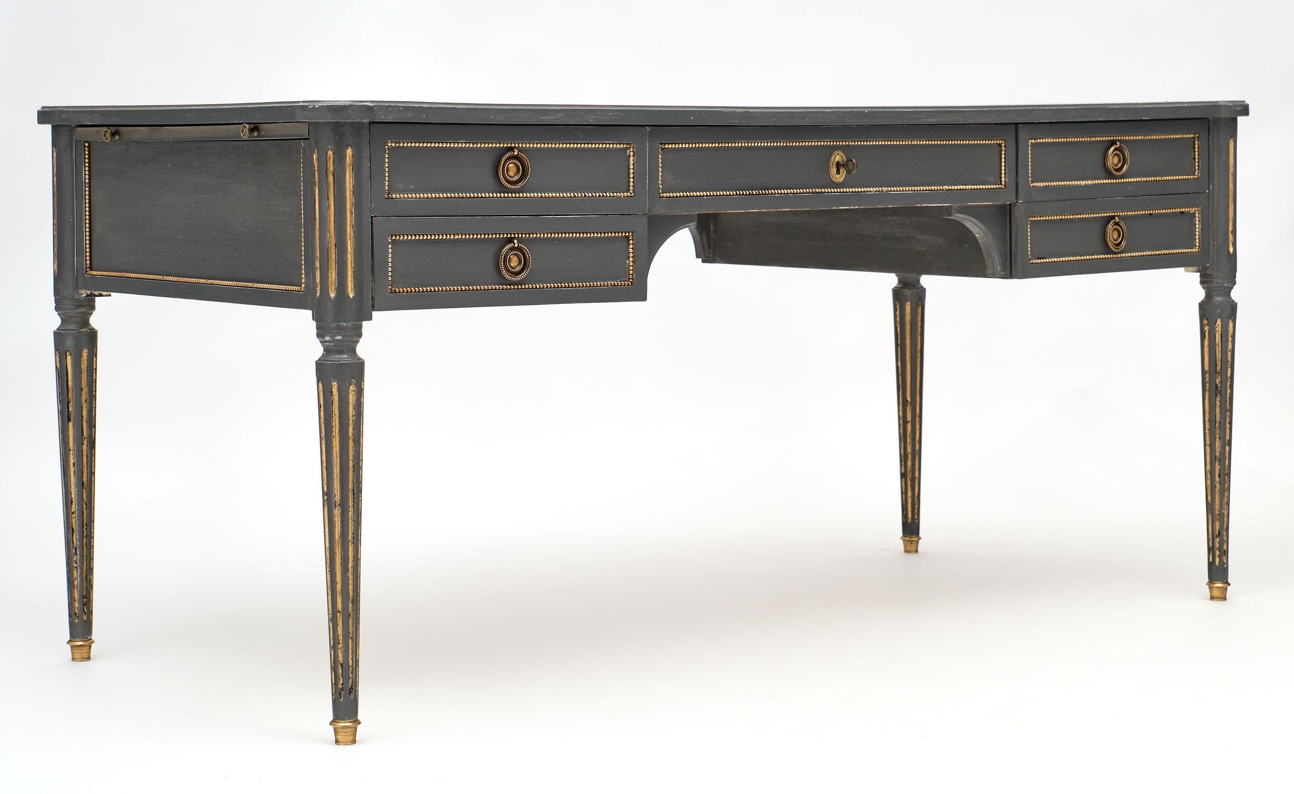 Louis XVI Style Grand Gray Painted Desk In Good Condition In Austin, TX