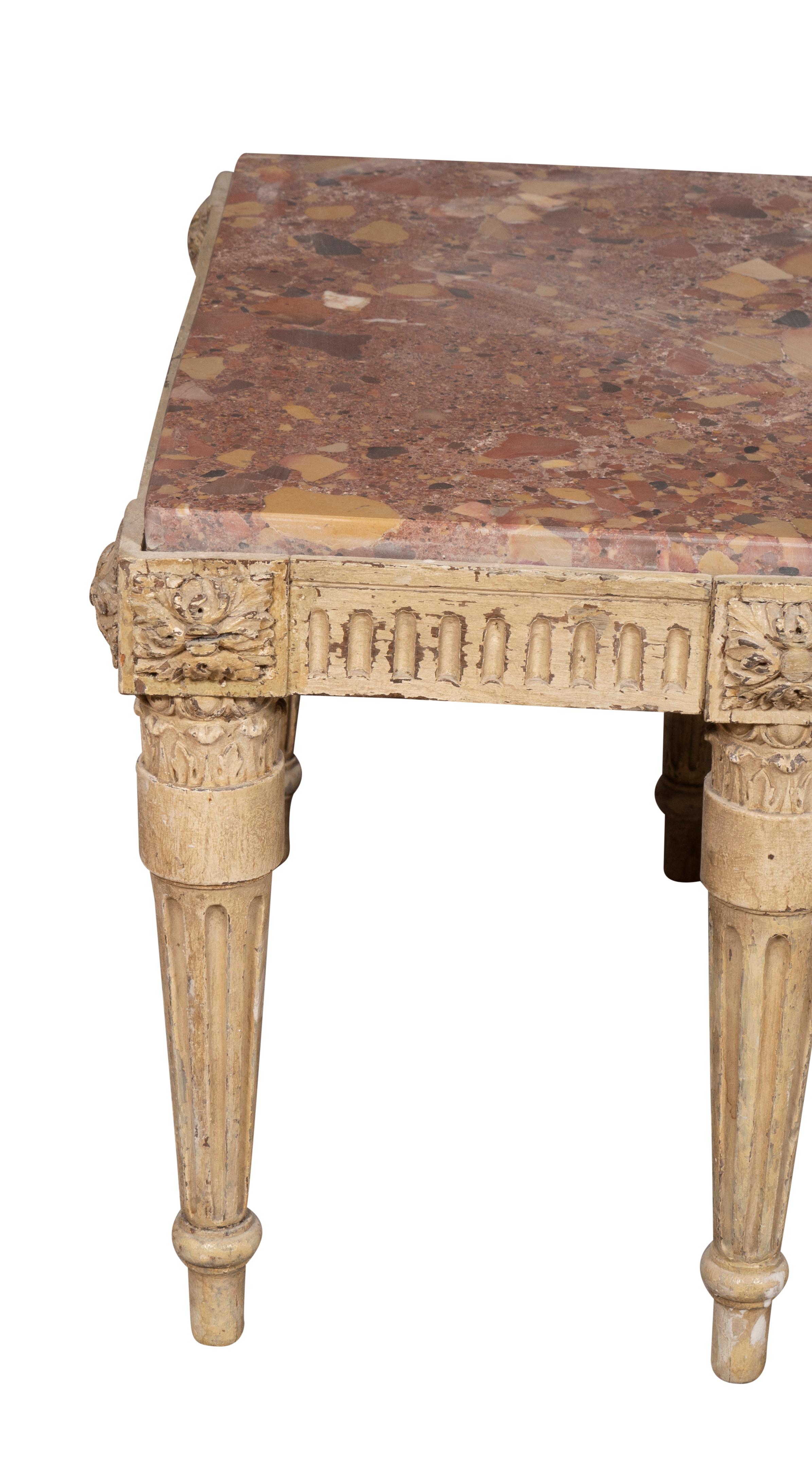 Table basse de style Louis XVI peinte en gris en vente 2