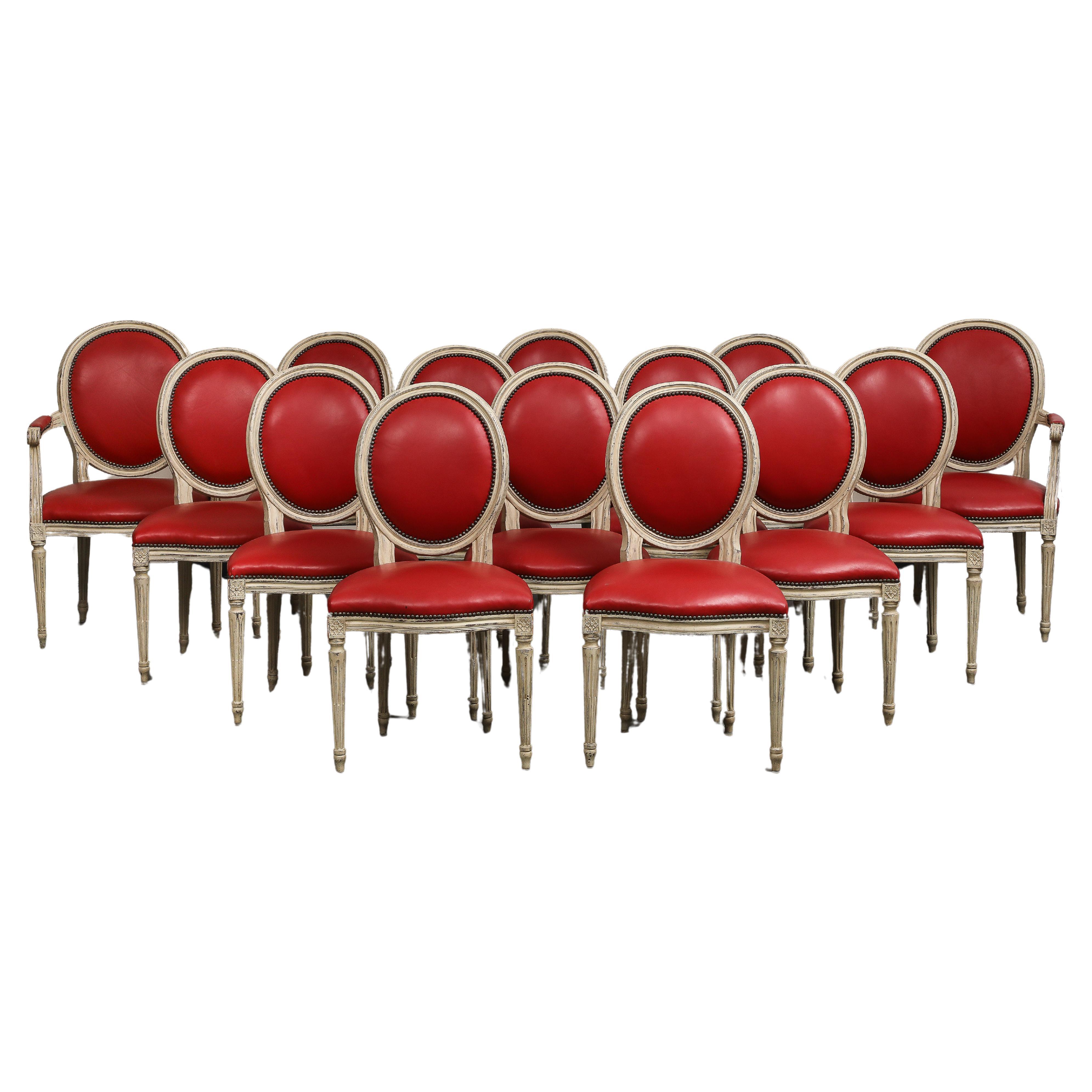 Grisaille-Stühle im Louis-XVI.-Stil mit rotem Leder von Baker, Gruppe von 14 Stühlen im Angebot