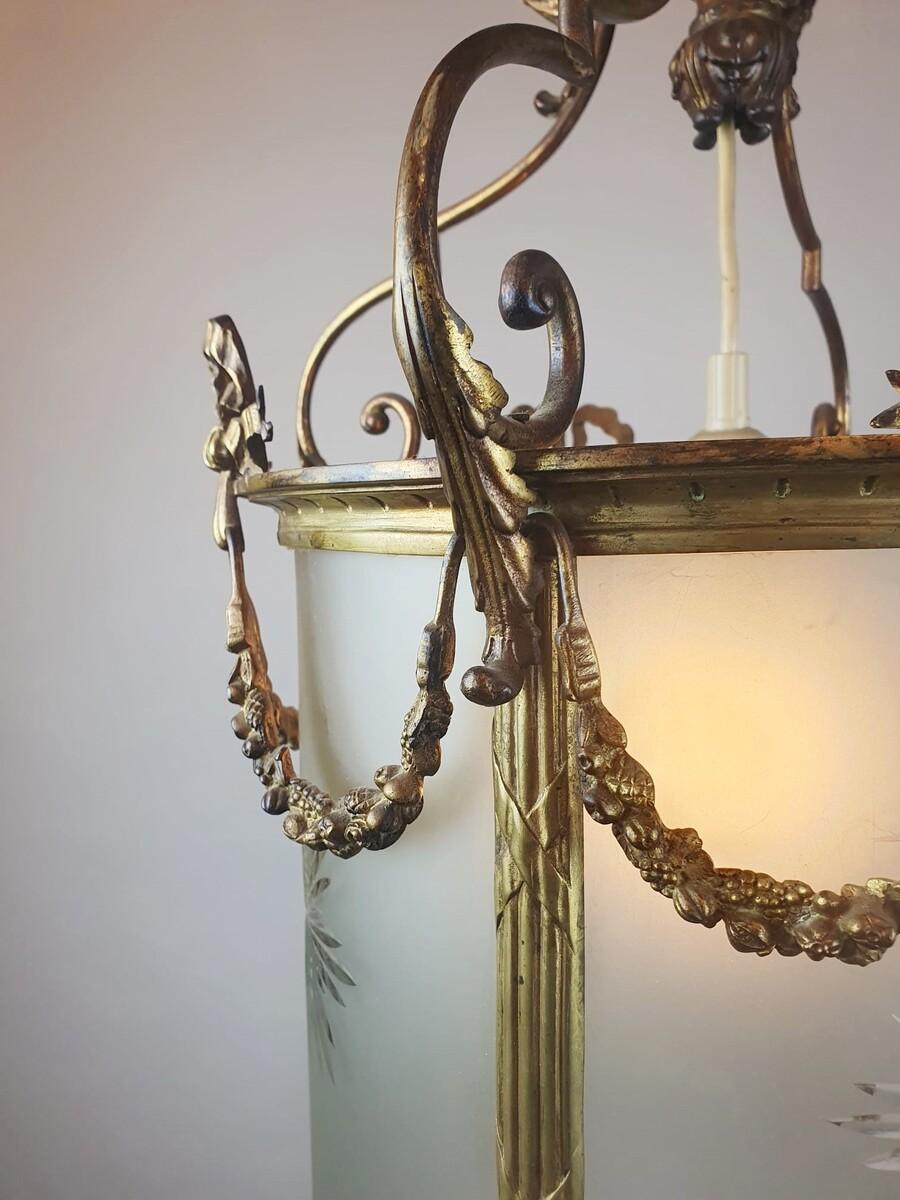 Louis XVI Style Hall Lantern In Bronze And Brass, 1900s For Sale 3