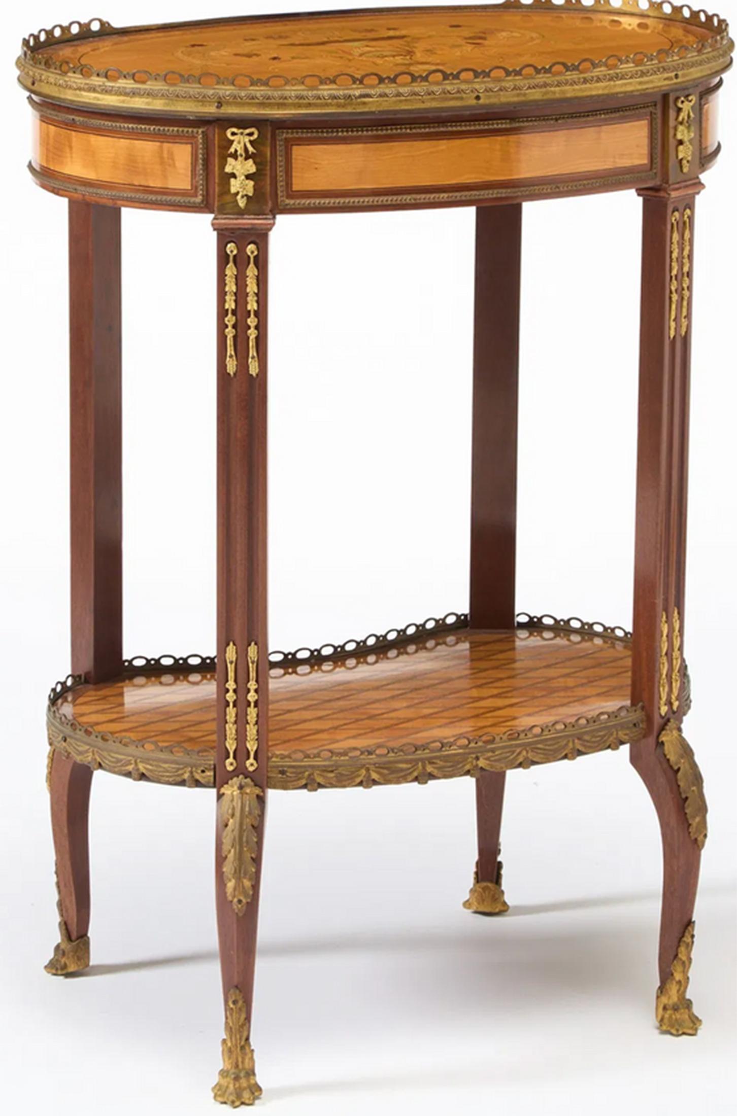 Bronze Table à rognons en marqueterie de bois satiné de style Louis XVI en vente