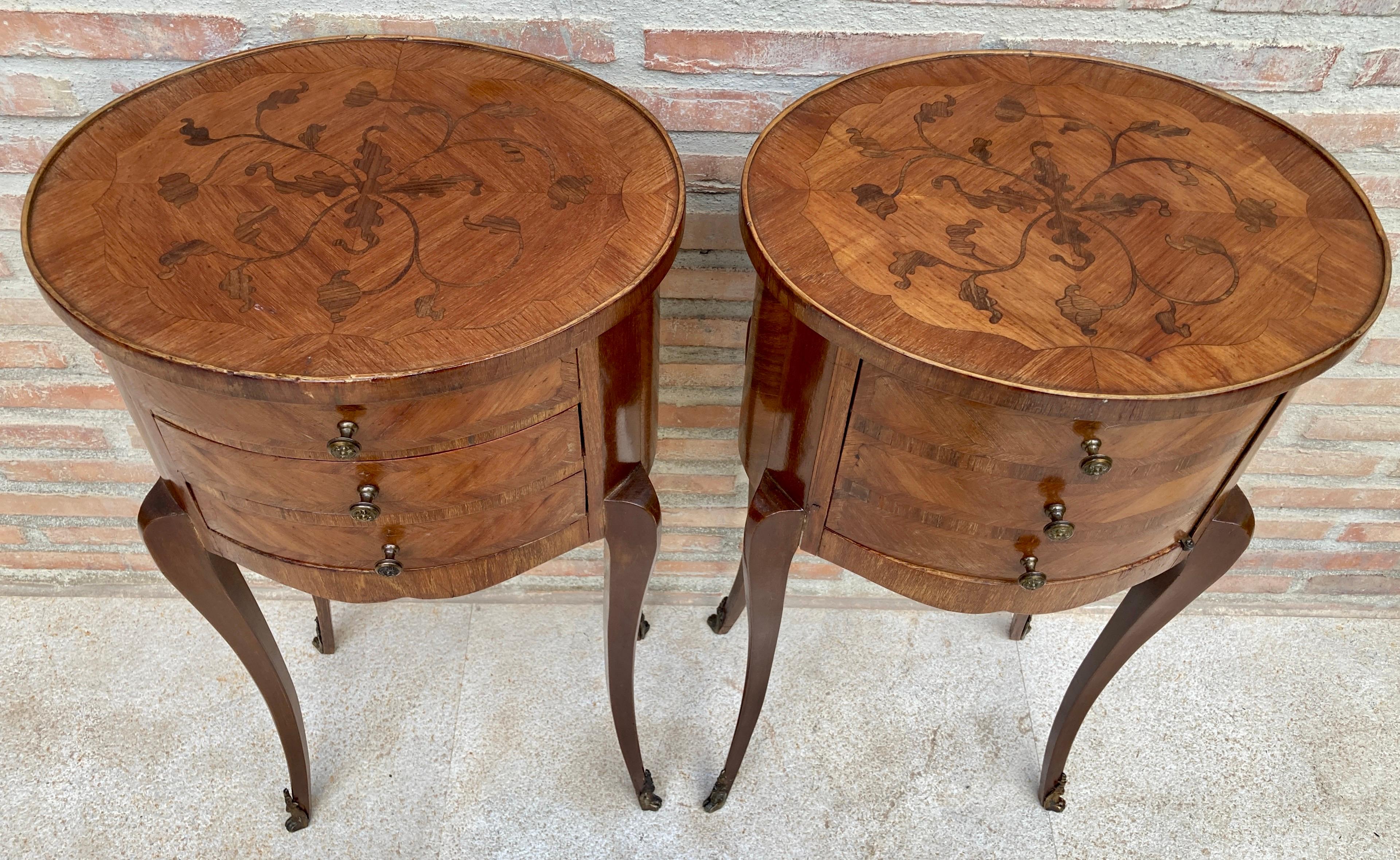 French Louis XVI Style Inlaid Walnut Nightstands, France, 1920s, Set Of 2 For Sale