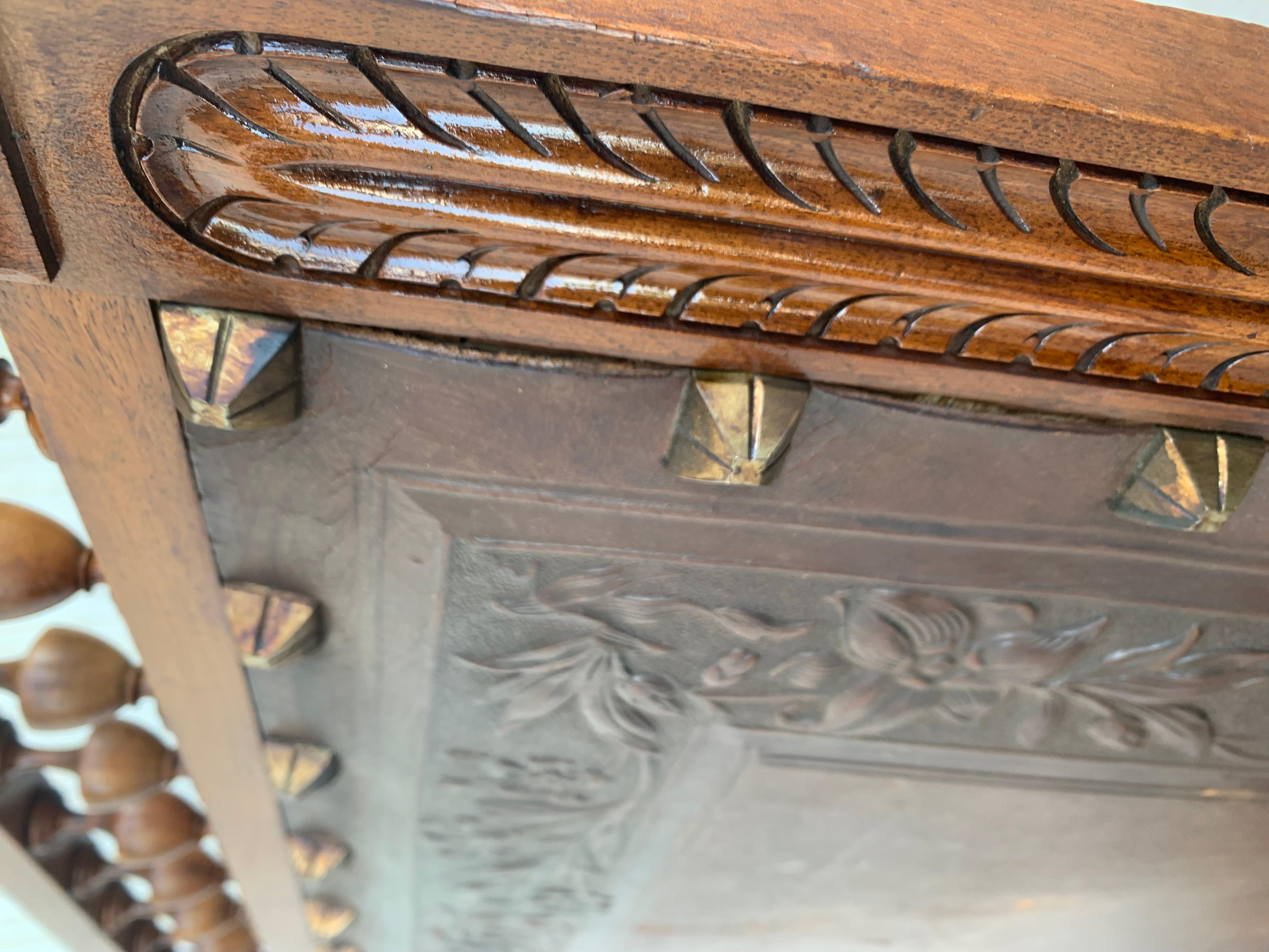 Louis XVI Style Italian Pair of Carved Walnut Armchairs, 1900s For Sale 7