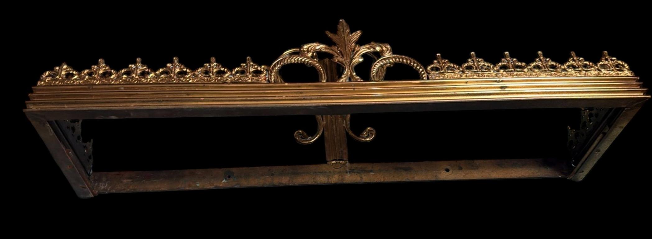 Louis XVI Style Italian Wall-Mounted Console in with Marble Top For Sale 6