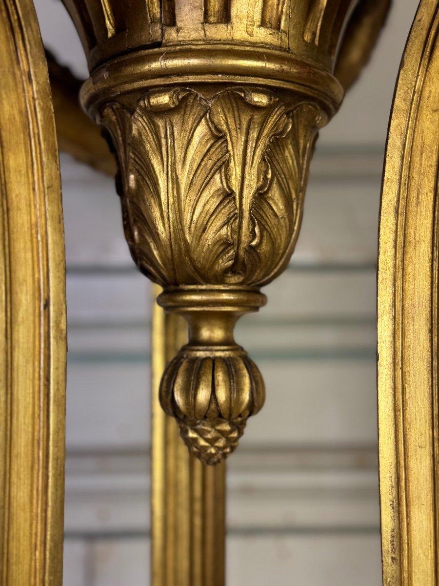 Jardinière de style Louis XVI en bois sculpté et doré vers 1900 Excellent état - En vente à Honnelles, WHT