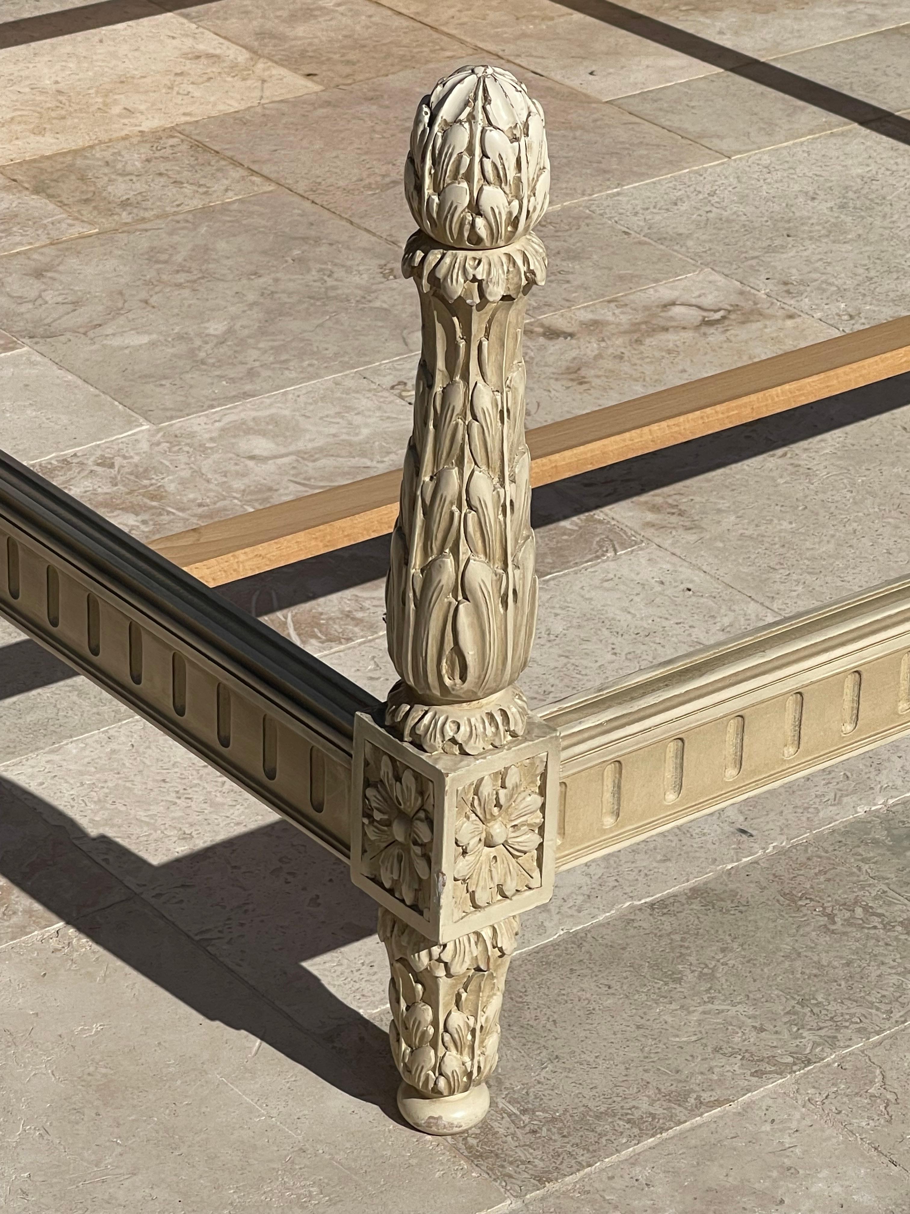 Lit laqué de style Louis XVI, XIXème siècle en vente 7
