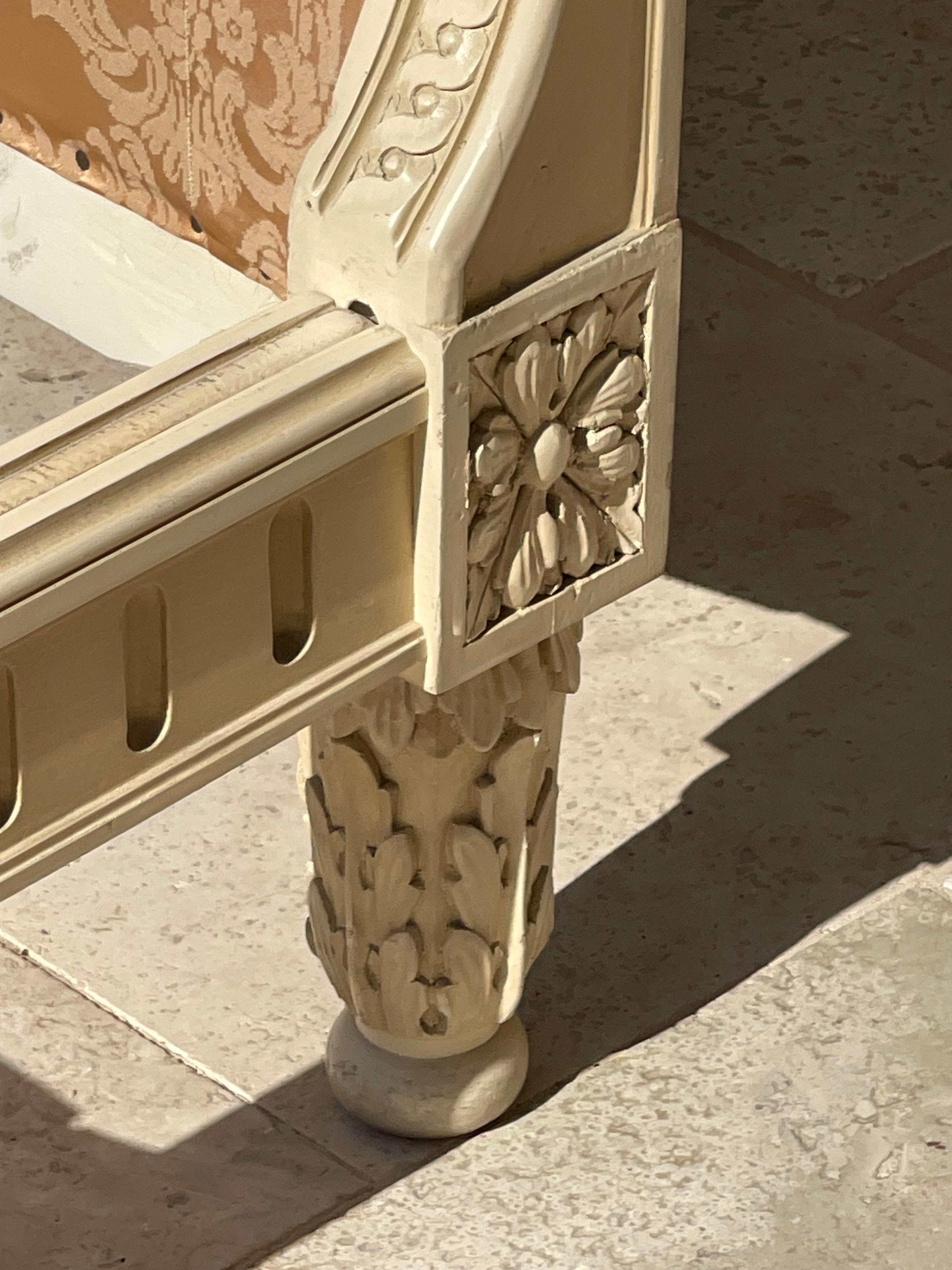 Lit laqué de style Louis XVI, XIXème siècle en vente 2