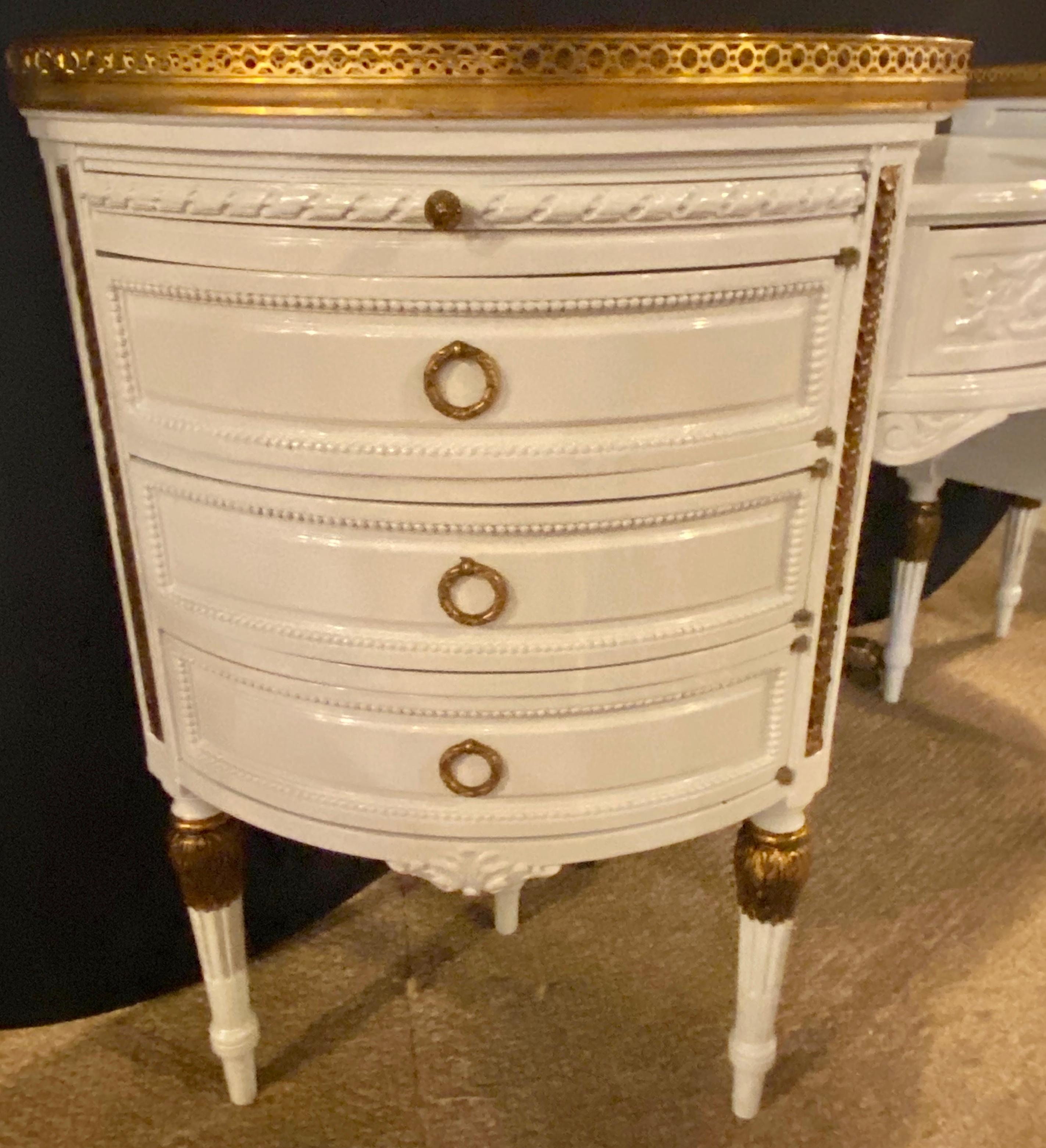Louis XVI Style Ladies Vanity / Writing Desk in Dove Gray Lacquer 7
