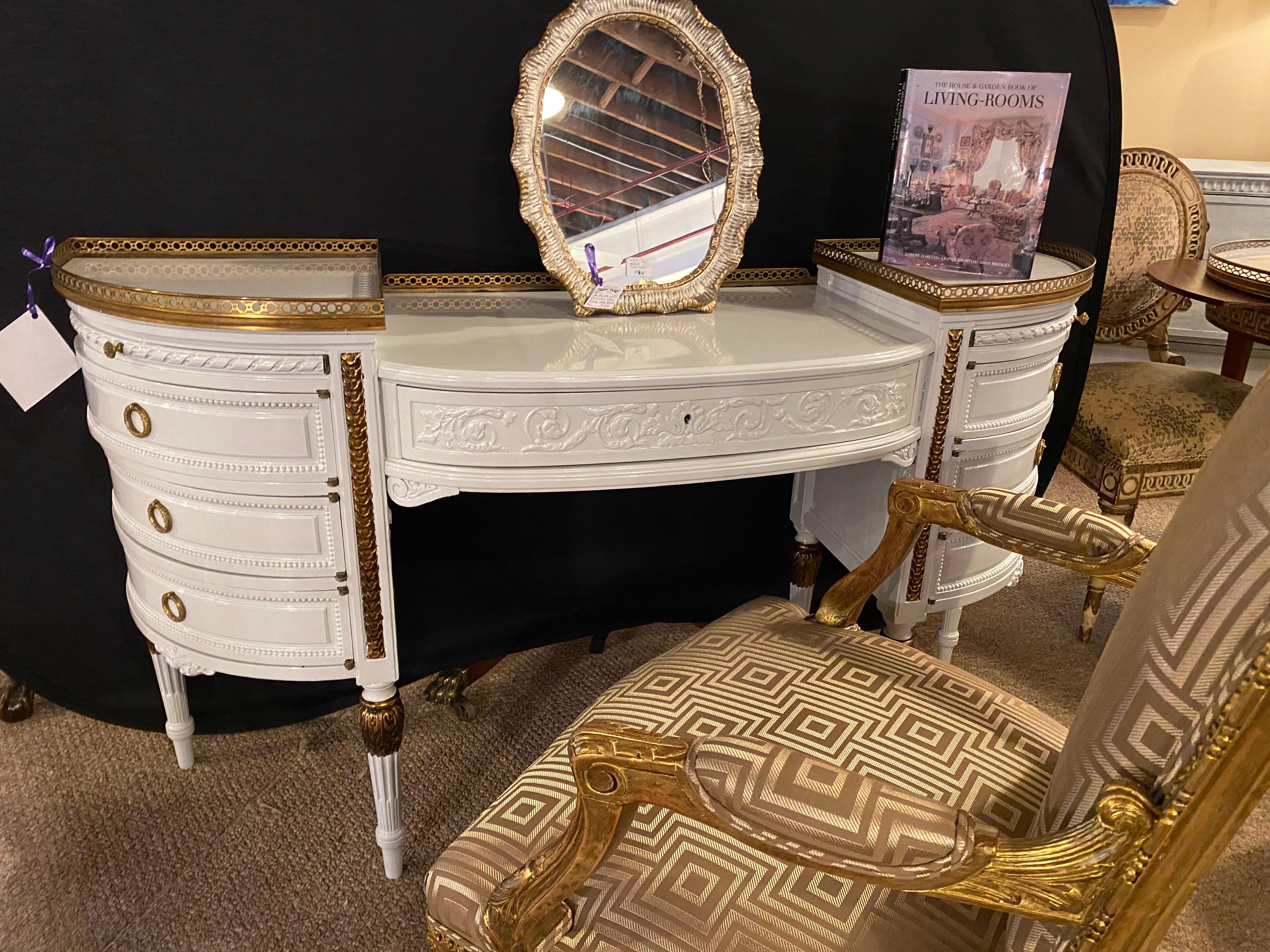 Louis XVI Style Ladies Vanity / Writing Desk in Dove Gray Lacquer 9