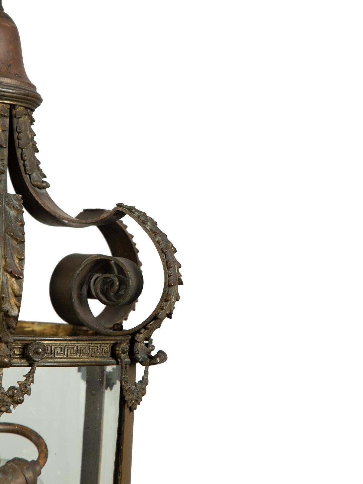 Lanterne de style Louis XVI Bon état - En vente à Atlanta, GA