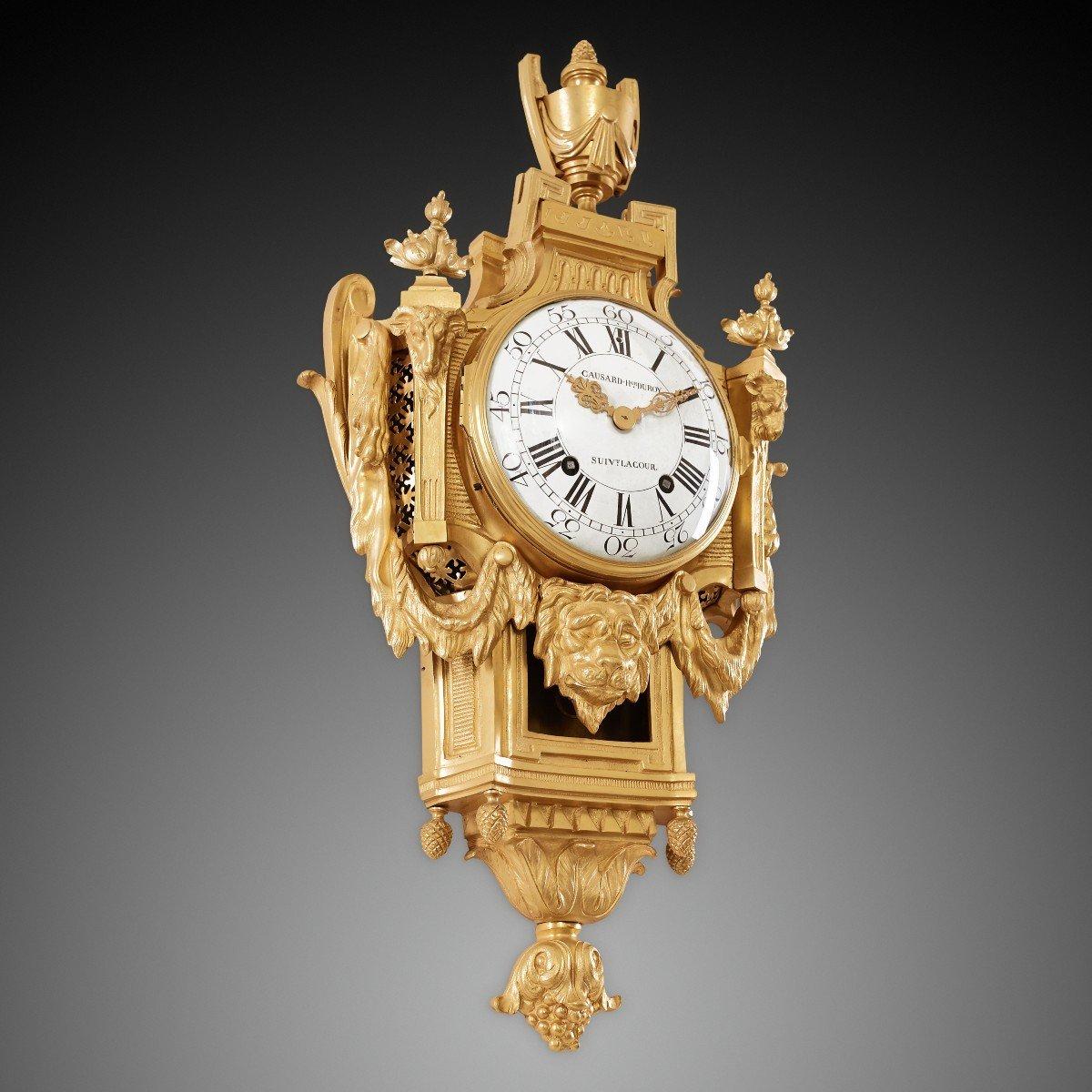 Francese Orologio da parete con maschera di leone in stile Luigi XVI in vendita