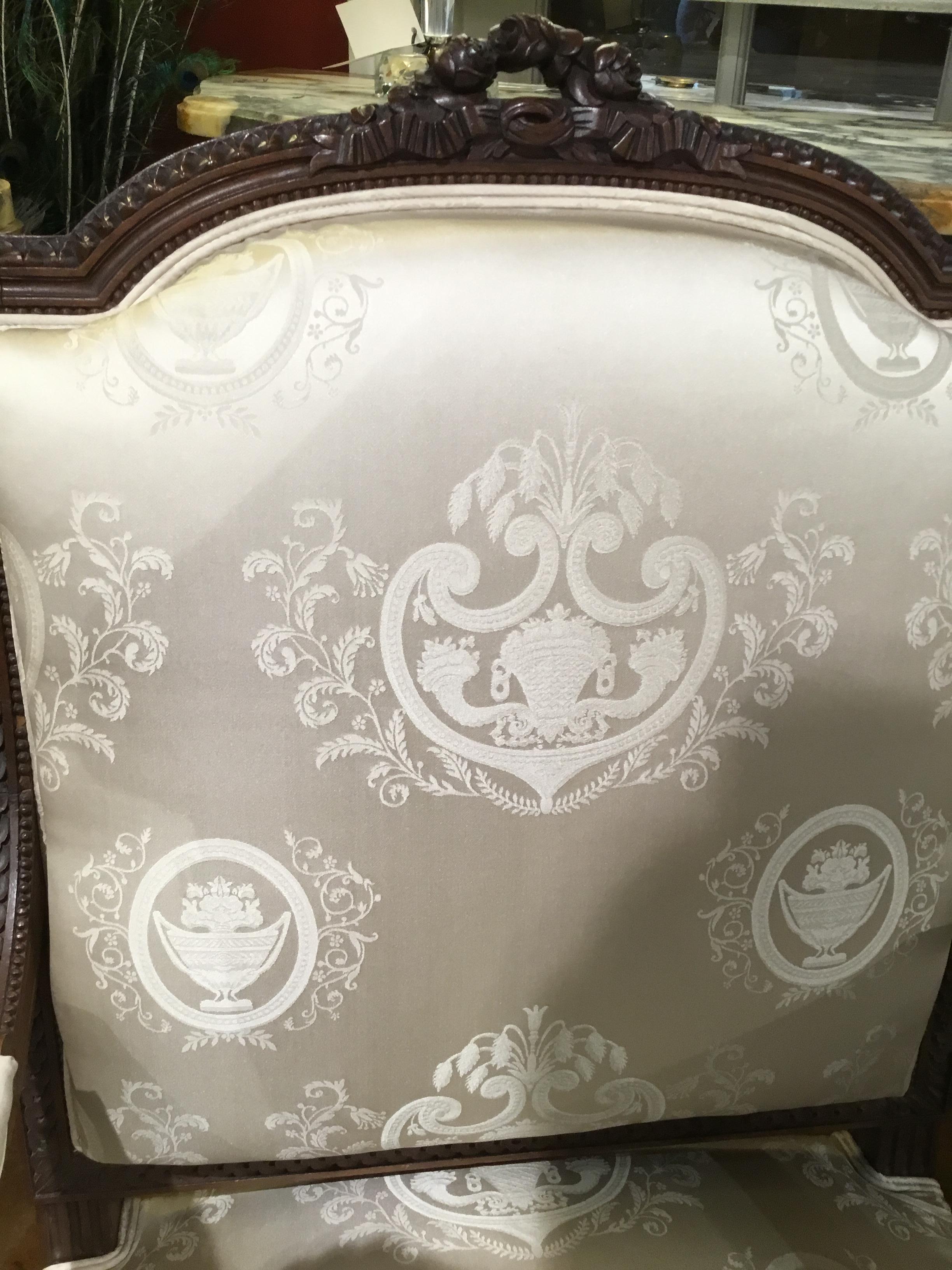 XIXe siècle Suite de salon de style Louis XVI 19ème siècle Canapé Paire de chaises:: et 2 chevets en vente
