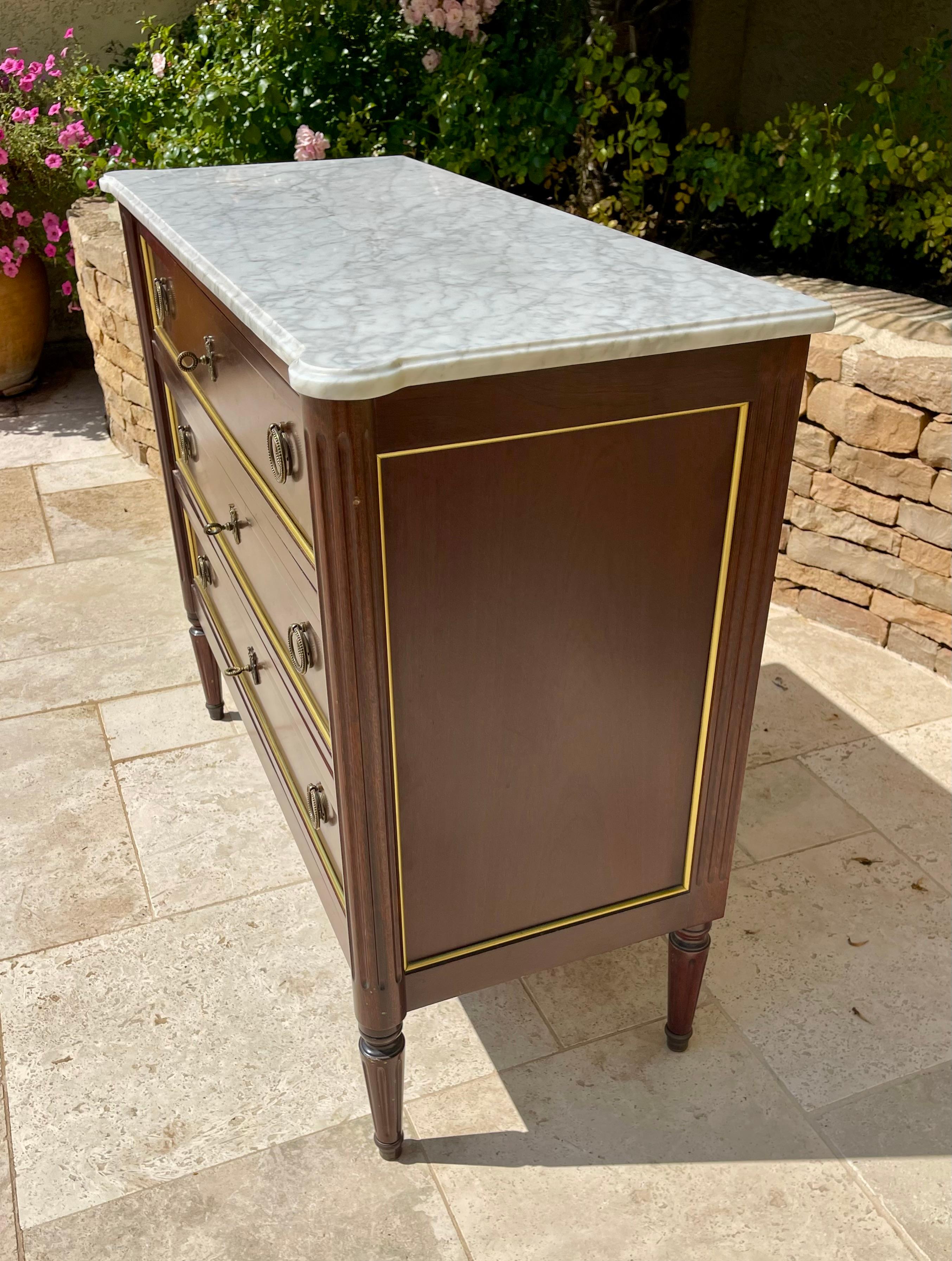 Louis XVI Style Mahogany Chest Of Drawers For Sale 5