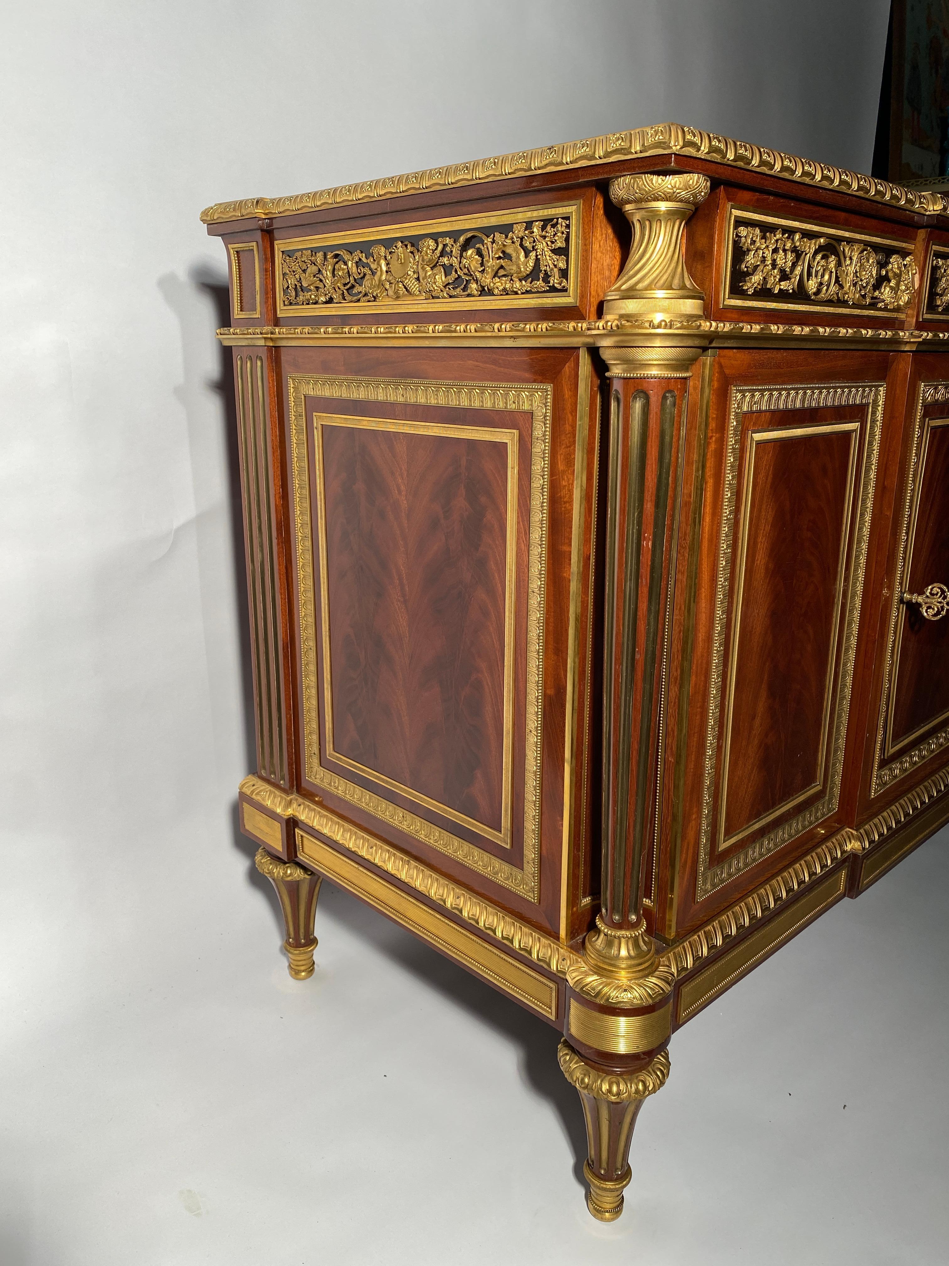 Louis XVI Style Mahogany Commode, Attributed to Henry Dasson For Sale 5