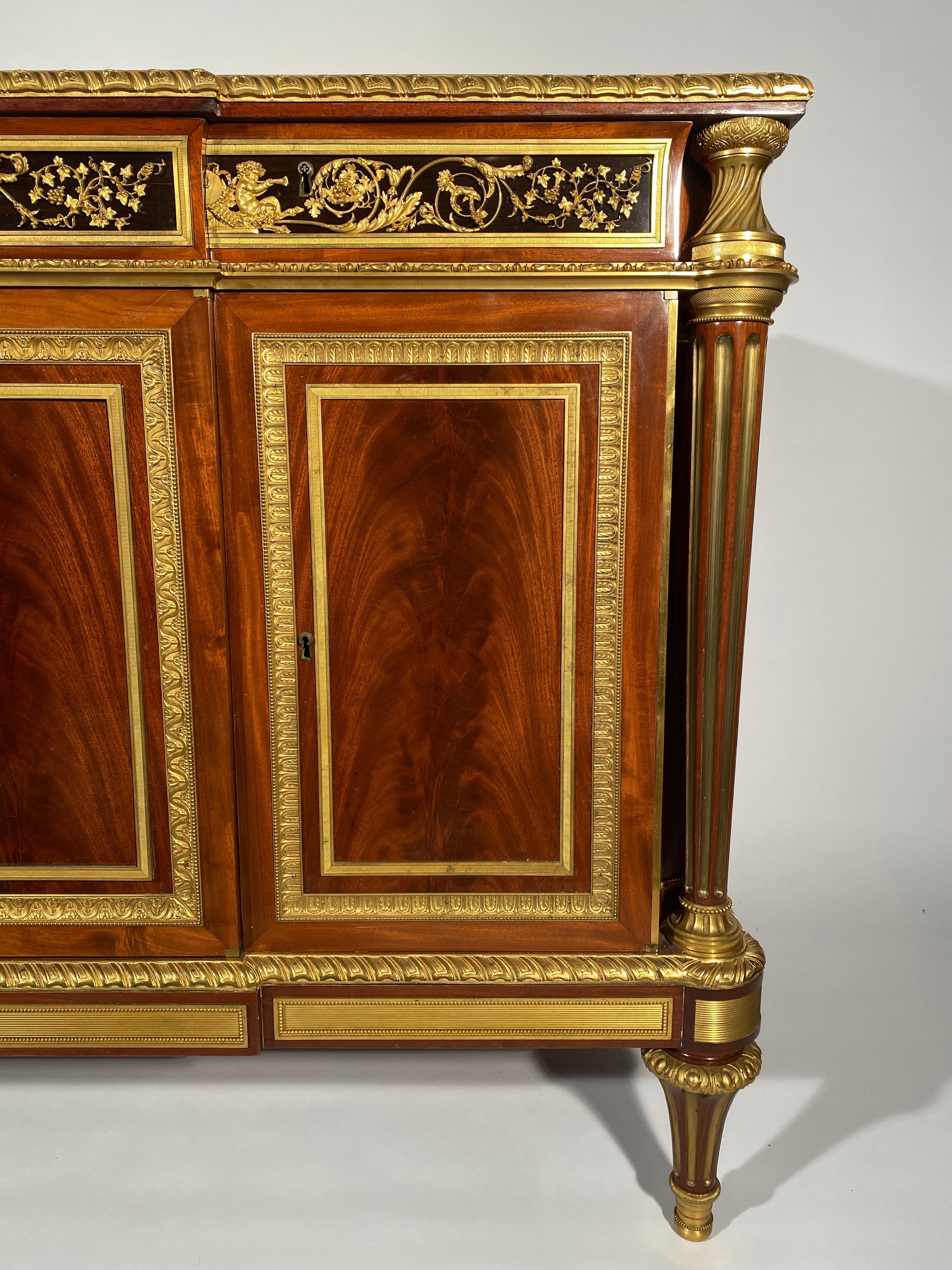Louis XVI Style Mahogany Commode, Attributed to Henry Dasson For Sale 2