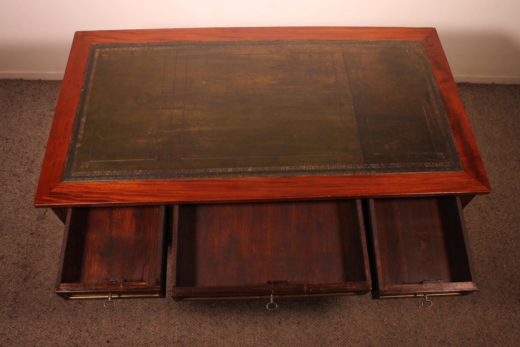 Mahagoni-Schreibtisch im Louis XVI-Stil im Angebot 7