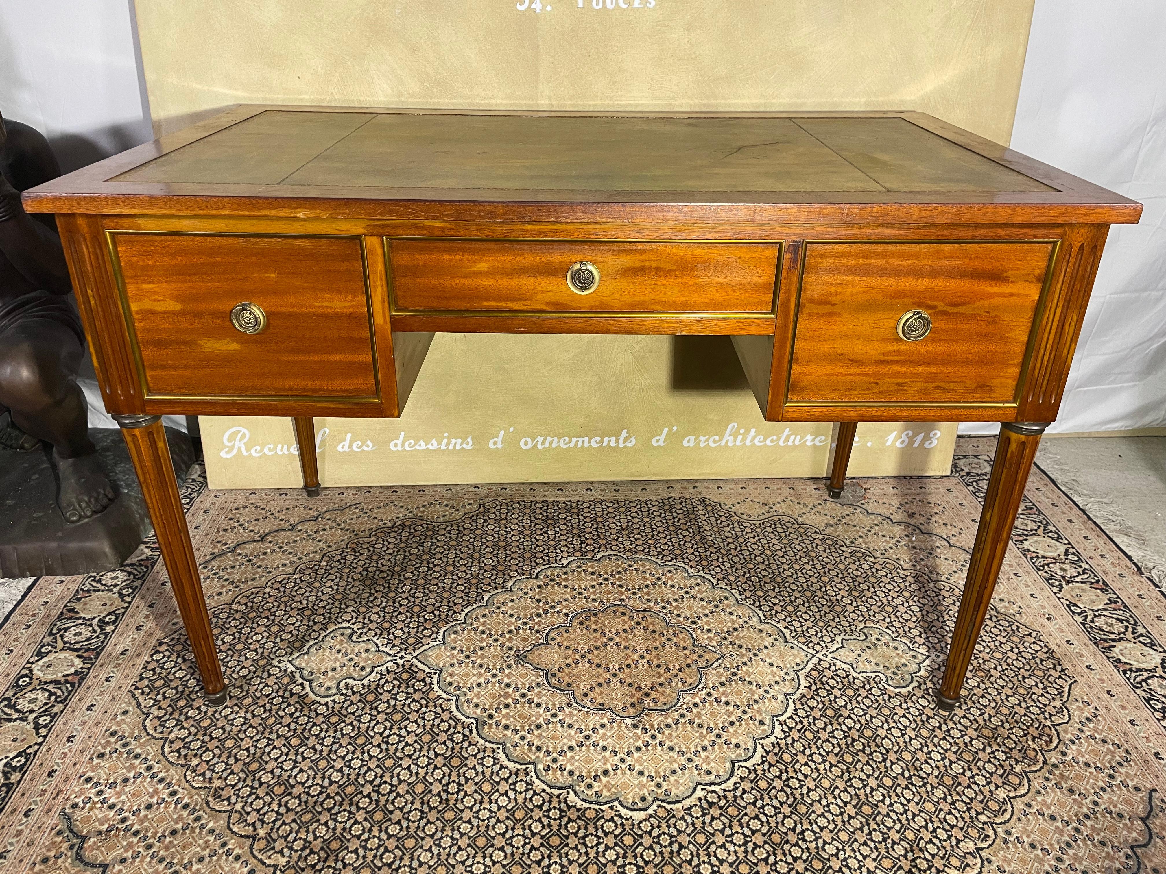 Louis XVI-Style Mahogany Desk with Leather Writing Surface & Pull-Out Extensions For Sale 1