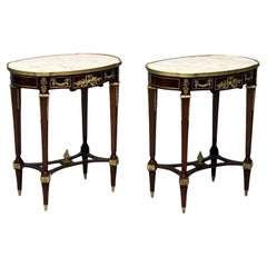 Tables d'appoint de style Louis XVI, acajou, bronze doré, marbre, Europe, 1970