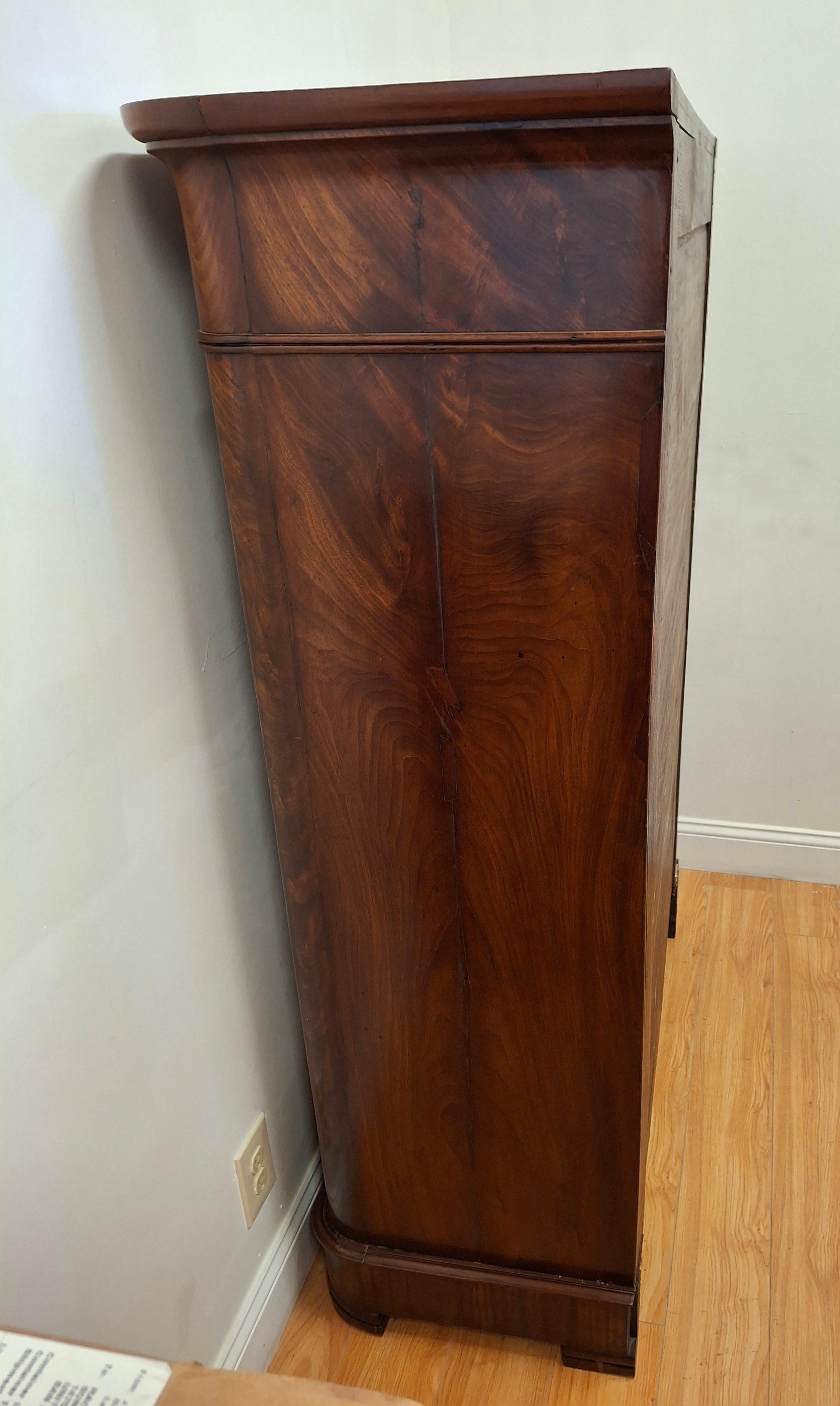 Secretaire Abattant en acajou de style Louis XVI en vente 4