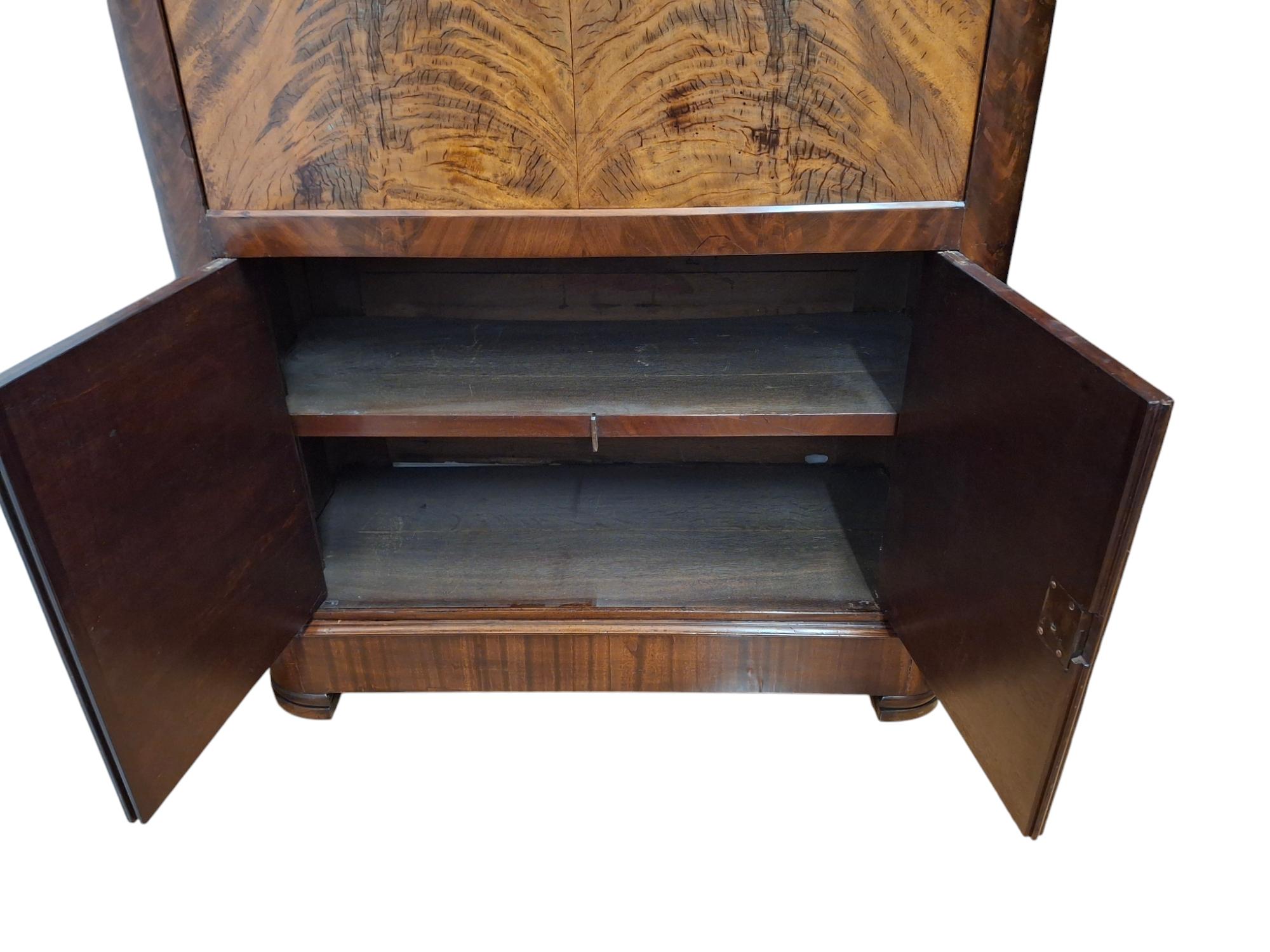 XIXe siècle Secretaire Abattant en acajou de style Louis XVI en vente
