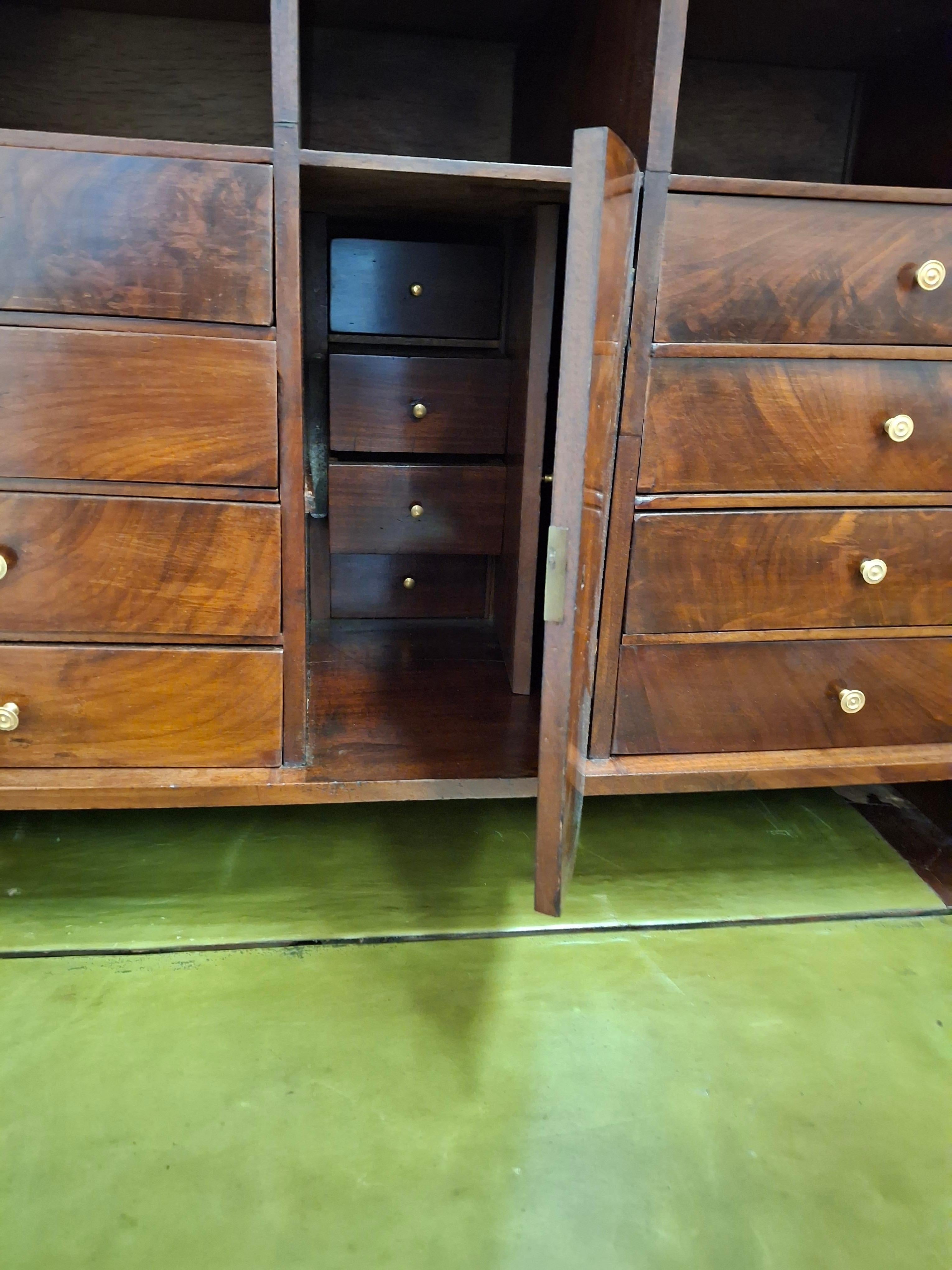 Secretaire Abattant en acajou de style Louis XVI en vente 1