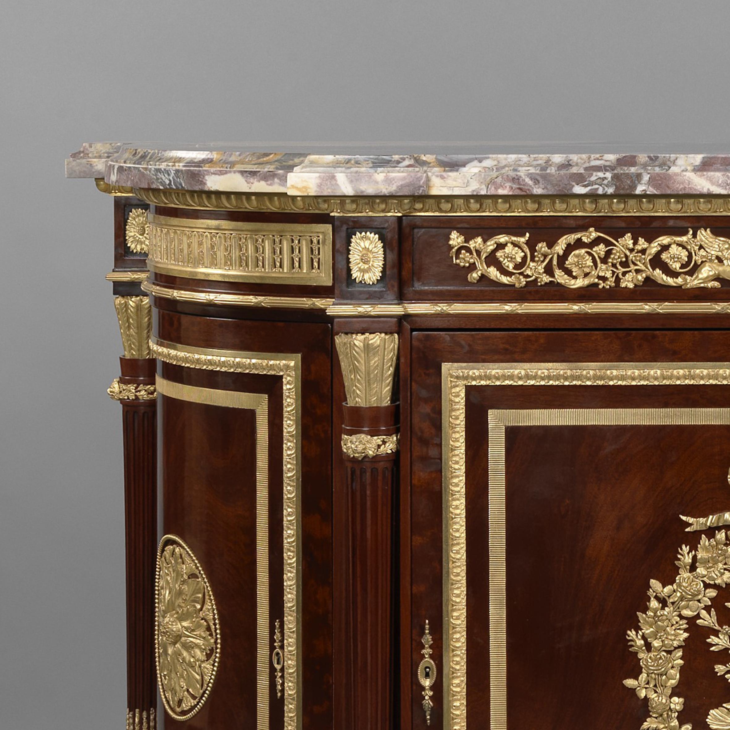 Mahagoni-Beistellschrank im Louis-XVI-Stil von Henry Dasson, Französisch, um 1880 (Louis XVI.) im Angebot