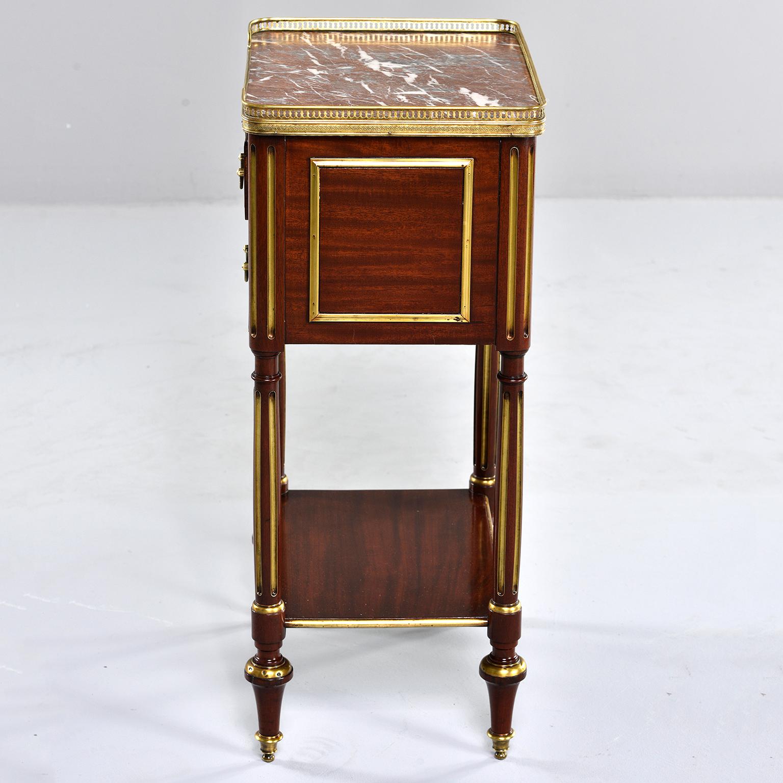Louis XVI Style Mahogany Side Cabinet with Marble and Brass (Französisch)
