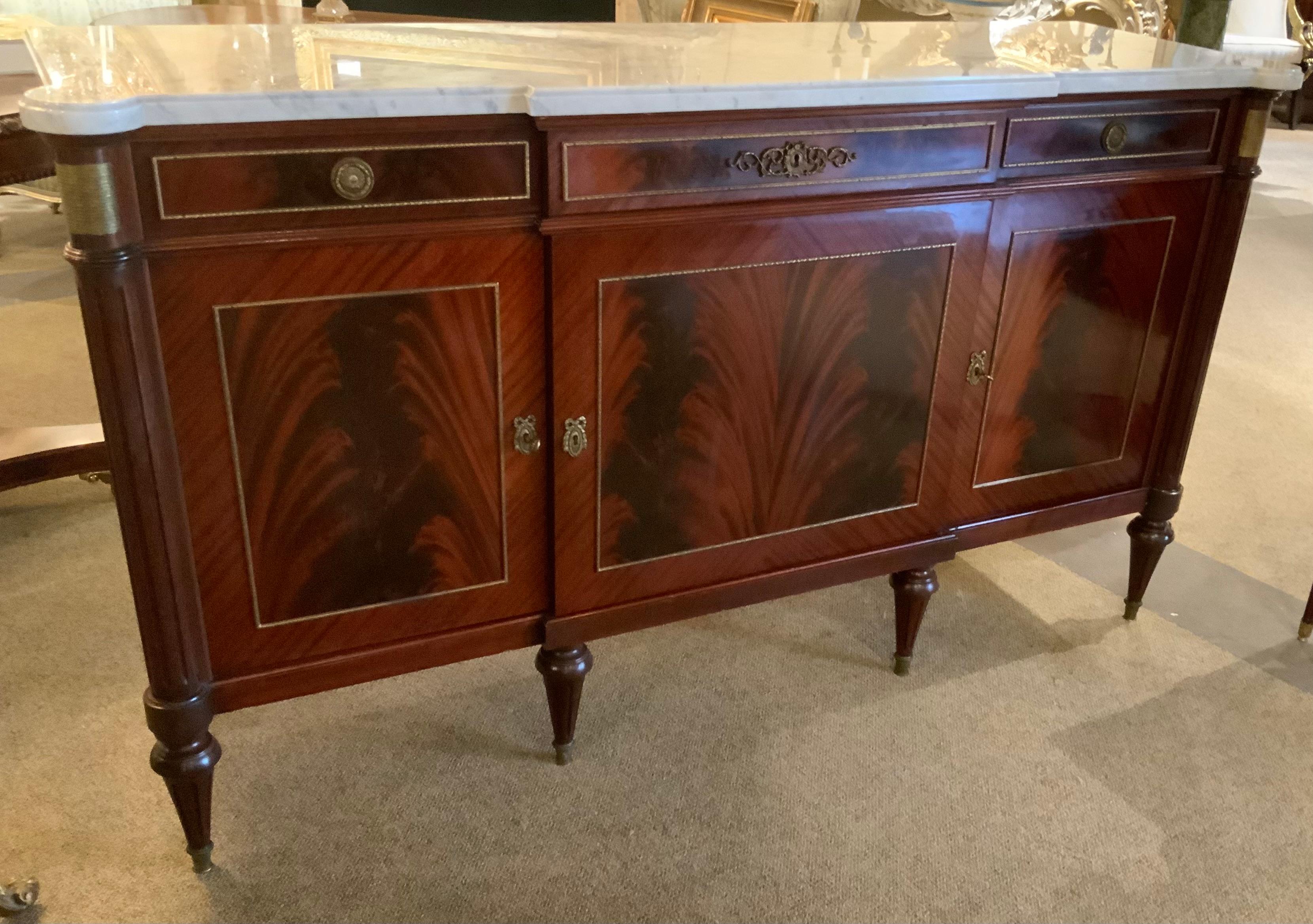 Louis XVI-Style mahogany sideboard, with white marble top For Sale 1