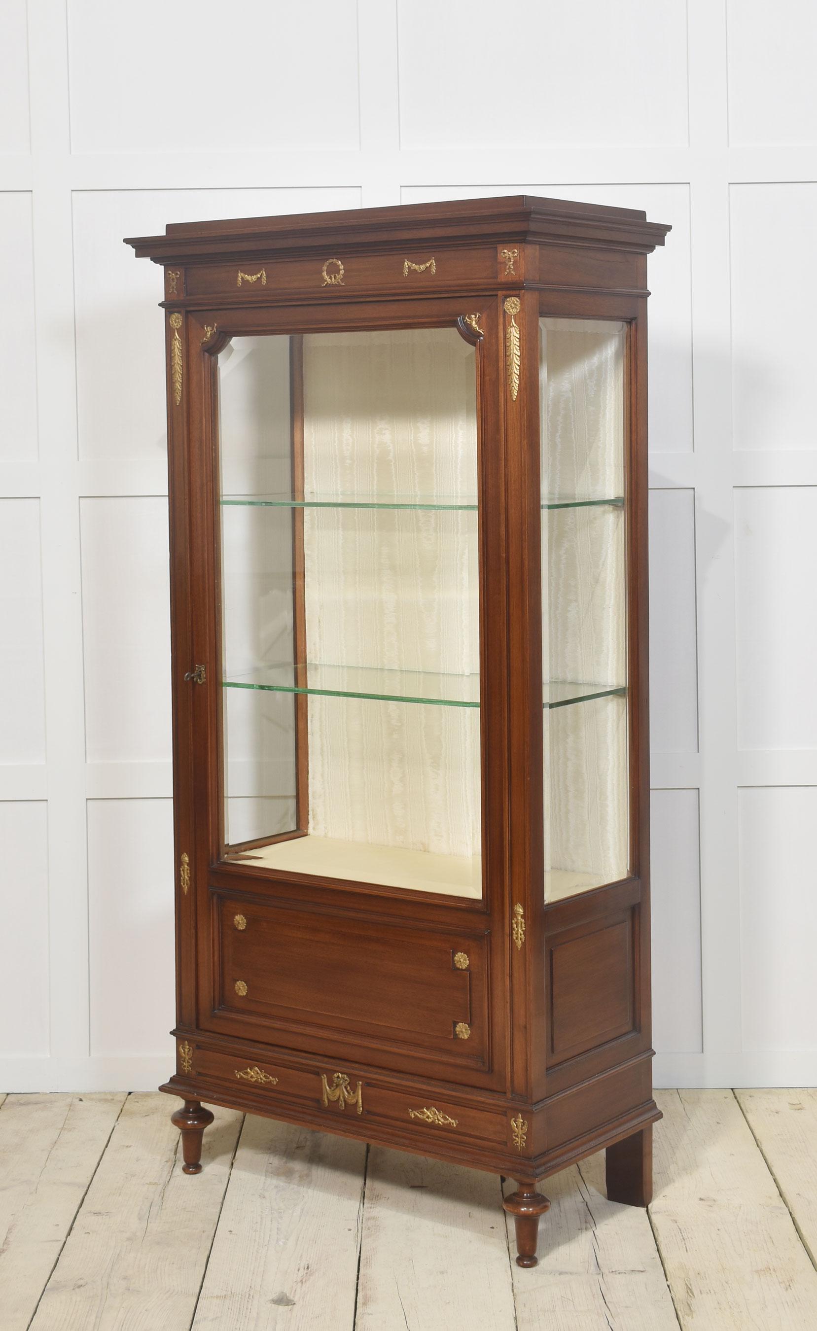Louis XVI style mahogany vitrine display cabinet For Sale 6