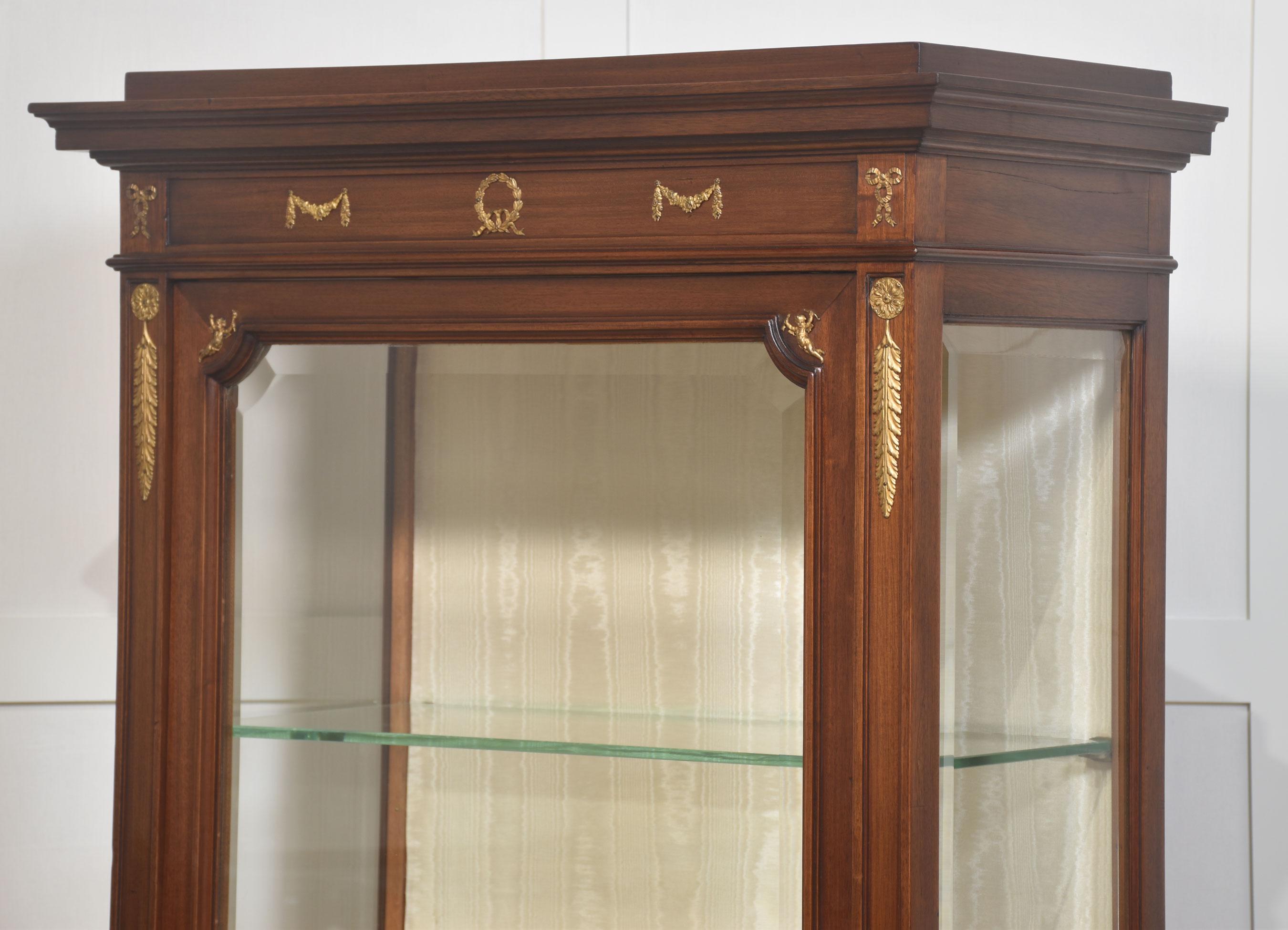 Louis XVI style mahogany vitrine display cabinet For Sale 8