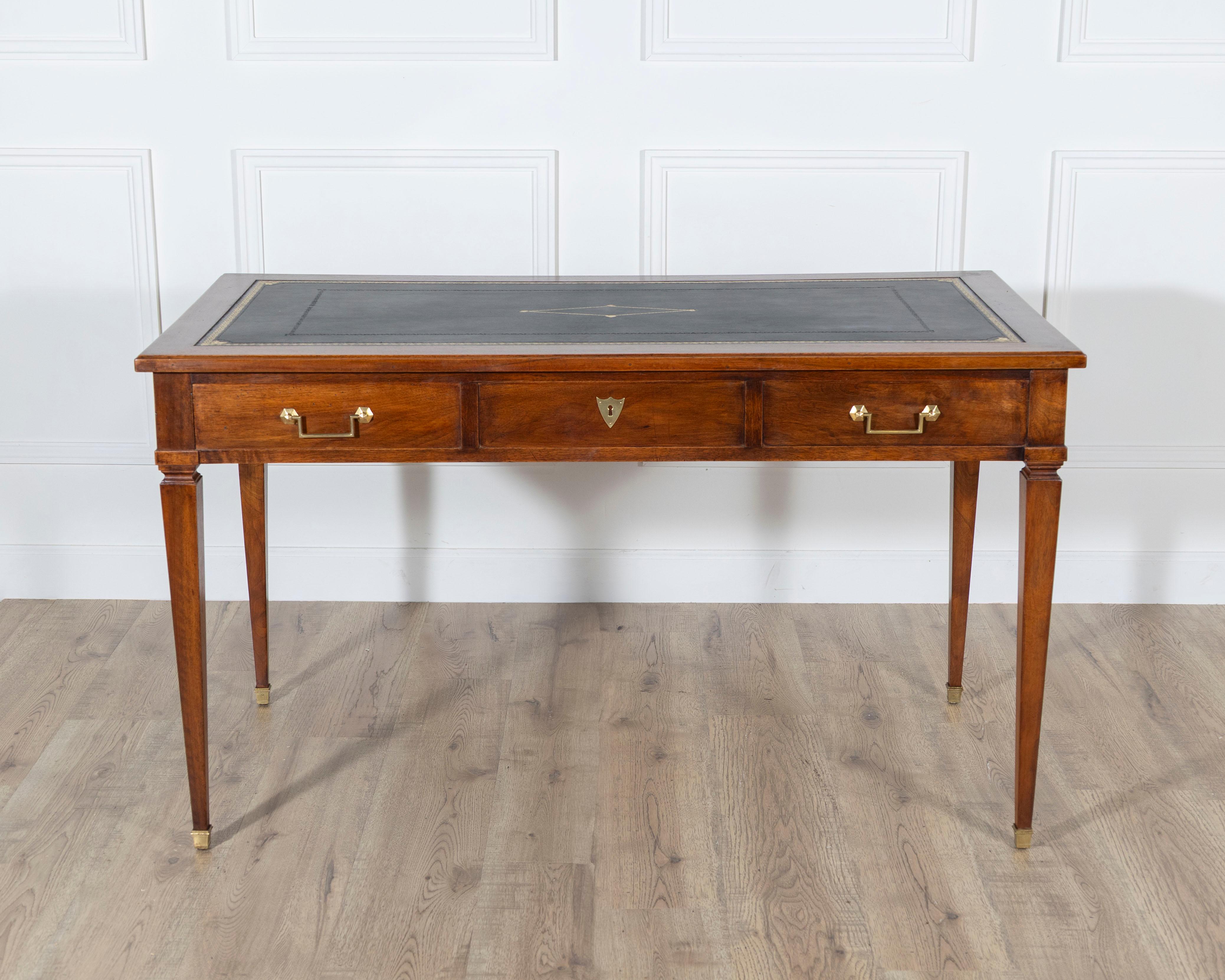 Louis XVI-Style Mahogany Writing Desk with Leather Top For Sale 2