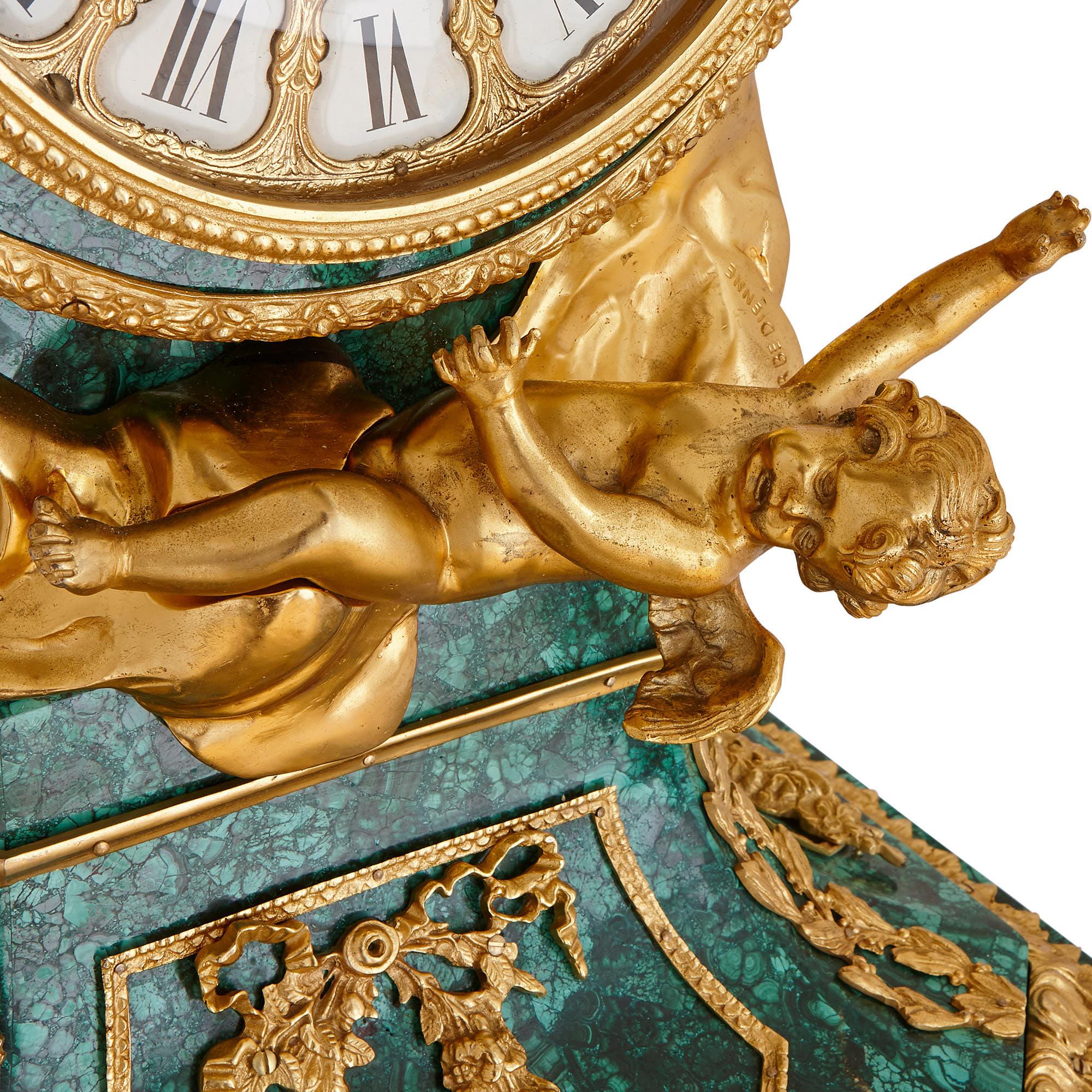 Louis XVI Stil Malachit und vergoldete Bronze Standuhr (Vergoldet)