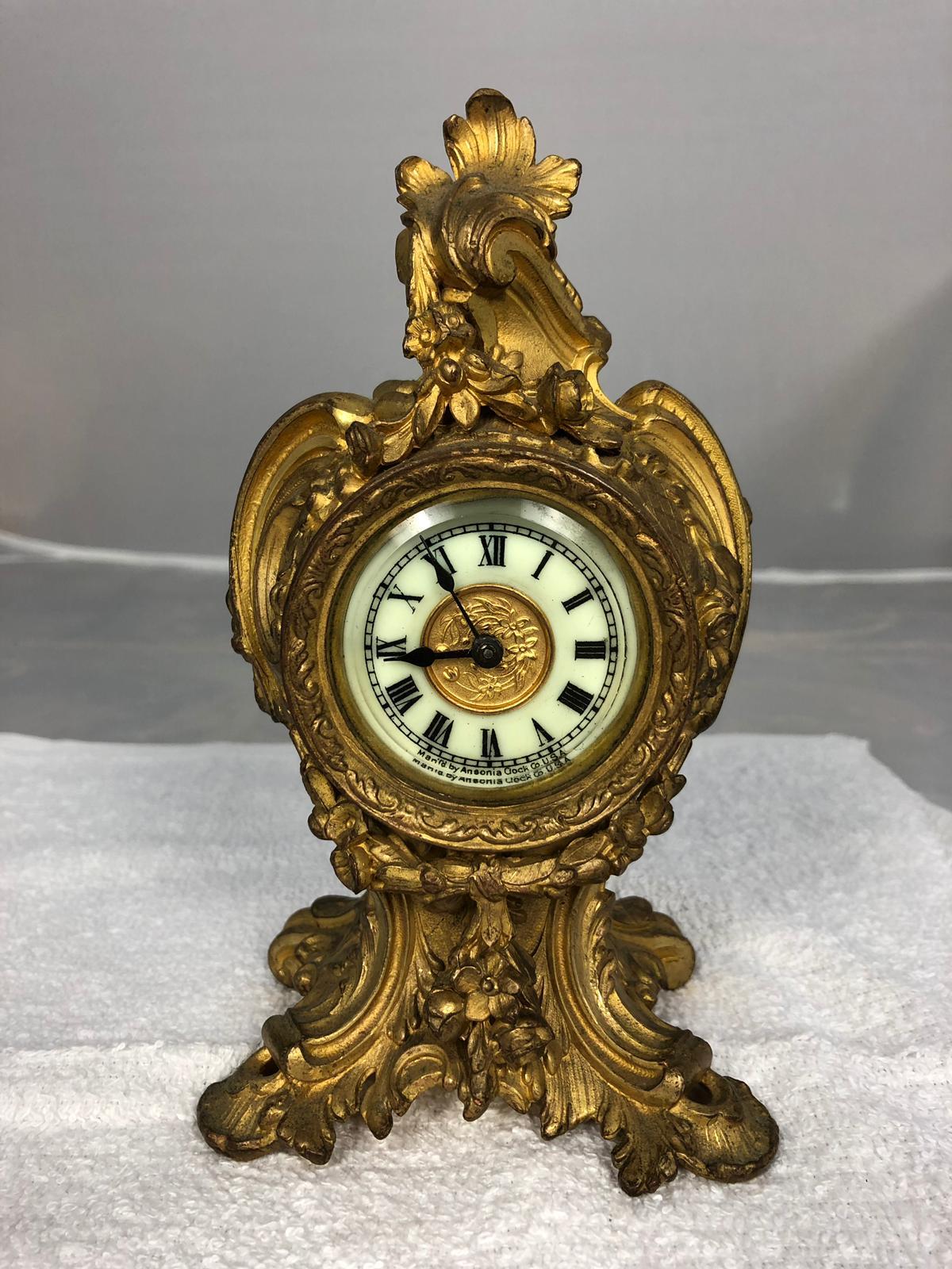 Louis XVI Style Mantle Clock, Late 19th Century For Sale 3