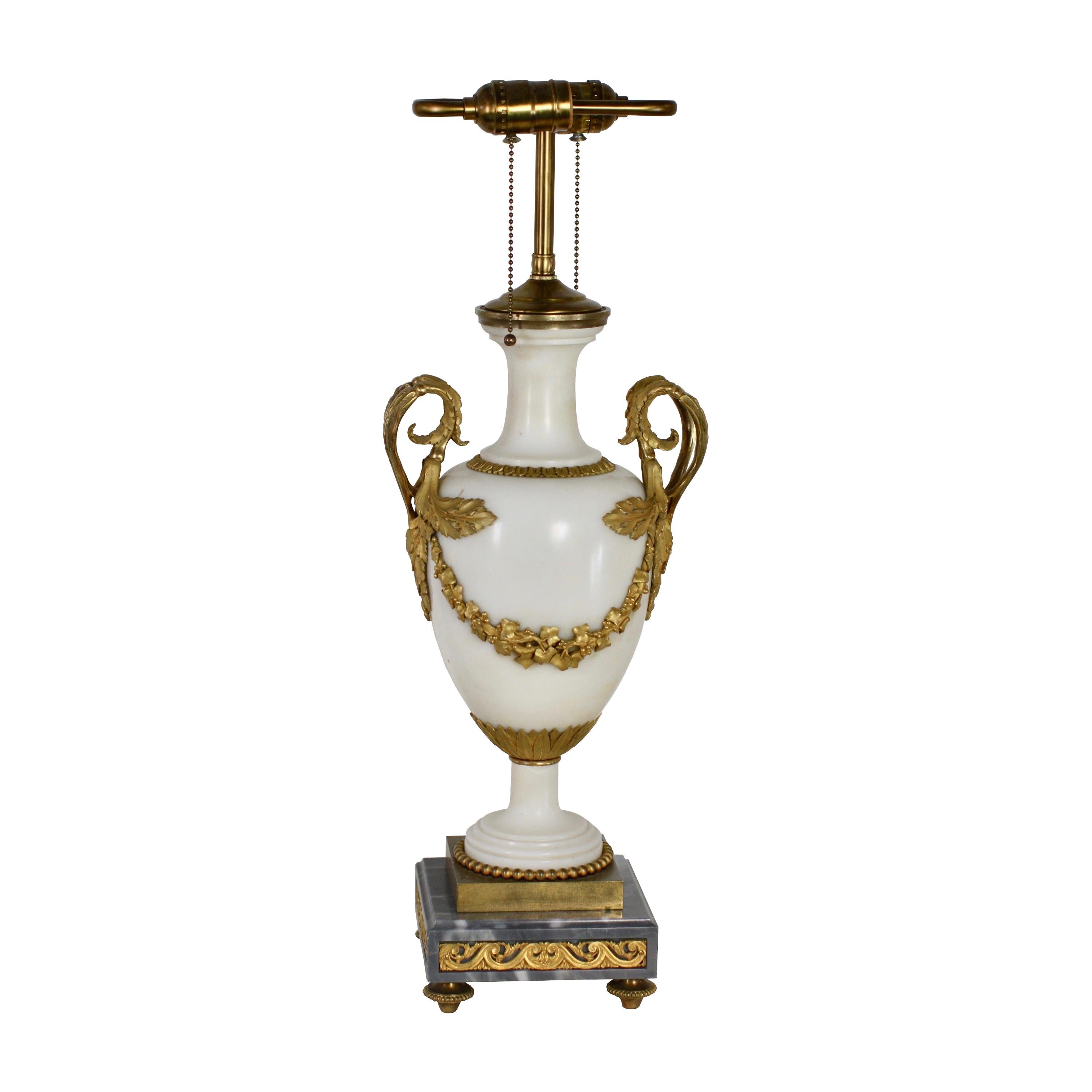 Lampe de style Louis XVI en marbre et bronze doré, française, 19e siècle en vente